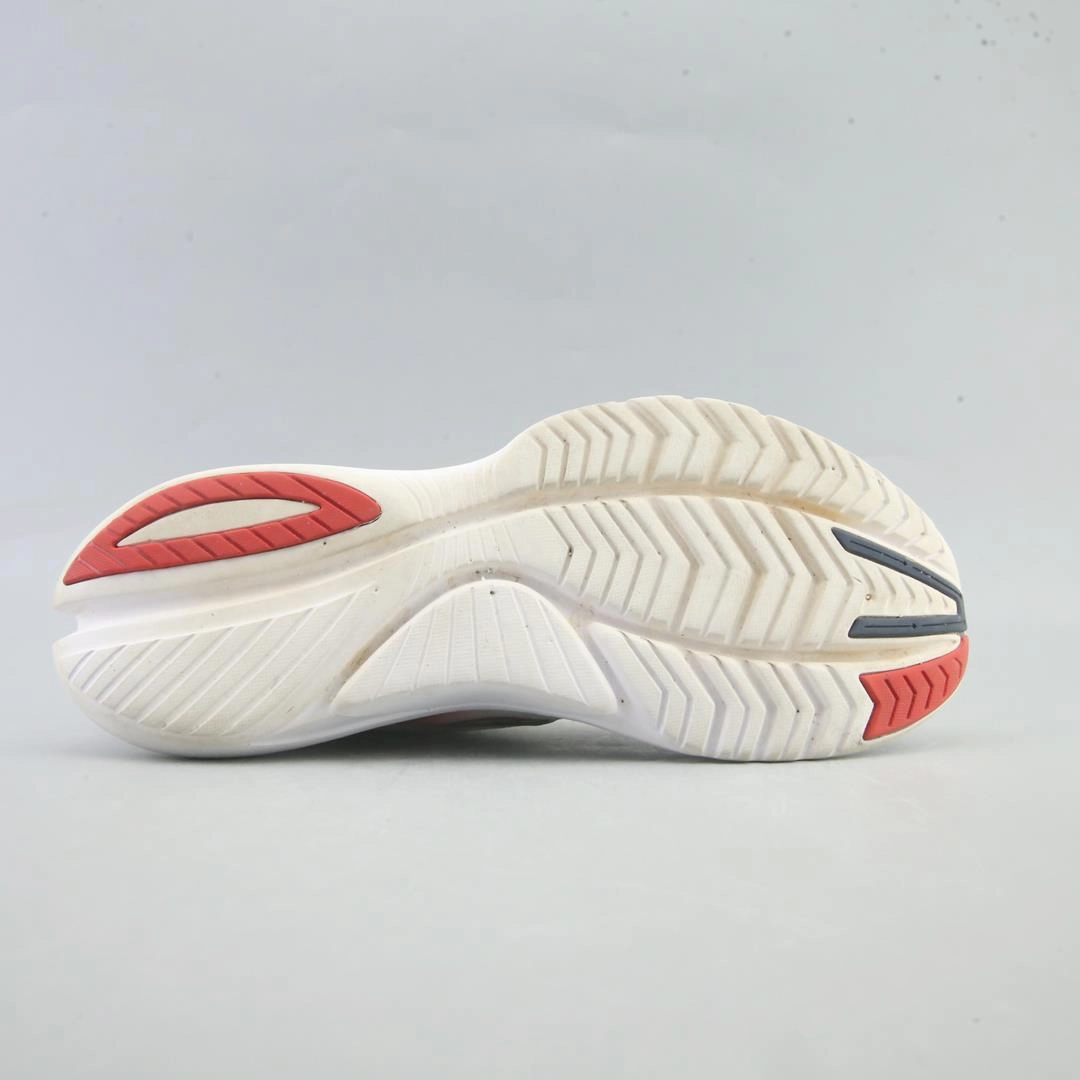 SAUCONY KINVARA 12 Saucony casual footwear looks