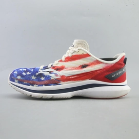 SAUCONY KINVARA 12 Saucony classic running sneaker designs