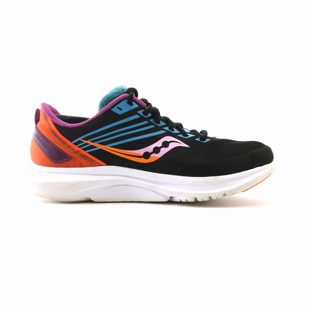 SAUCONY KINVARA 12 Saucony casual footwear looks