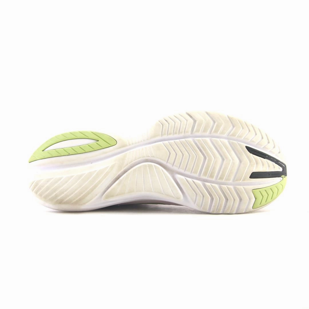 SAUCONY KINVARA 12 Saucony sport shoe imagery