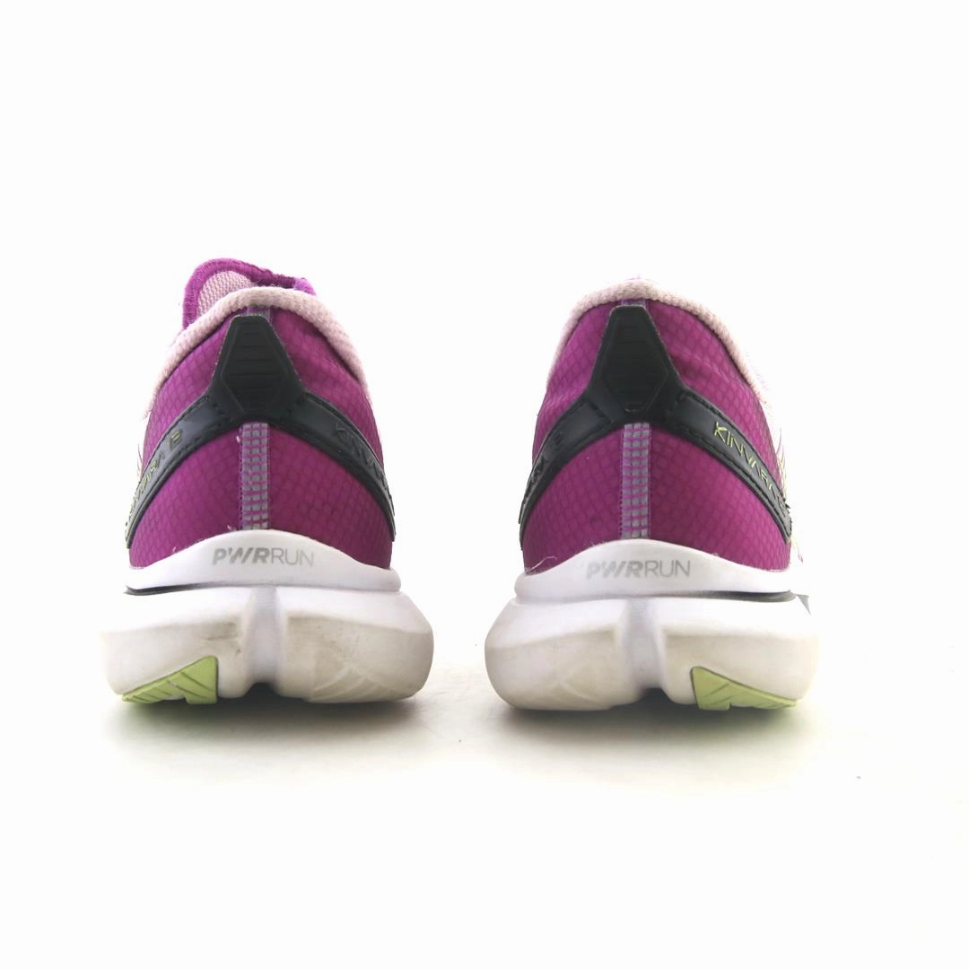 SAUCONY KINVARA 12 Saucony sport shoe imagery