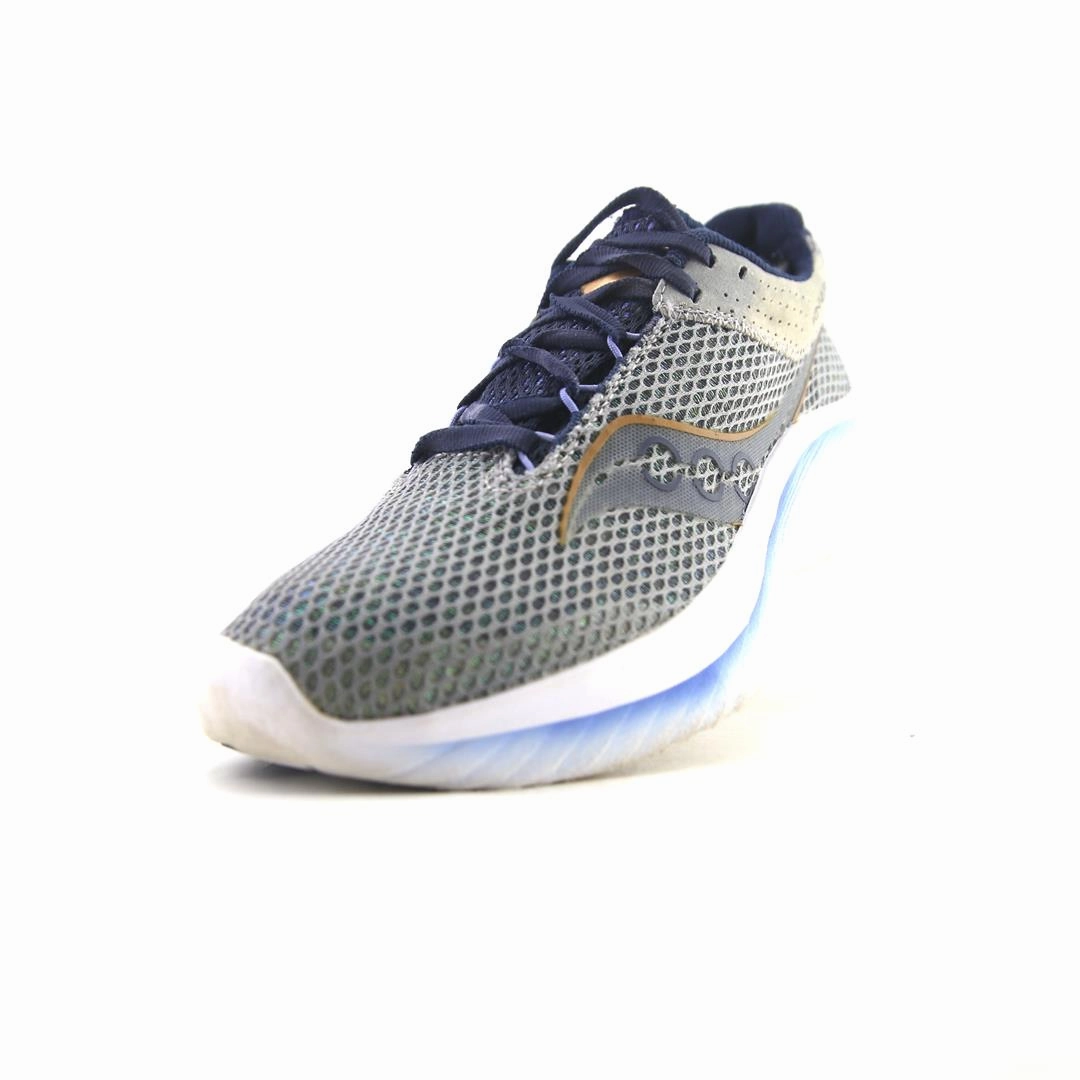 SAUCONY KINVARA 14 Saucony casual footwear looks