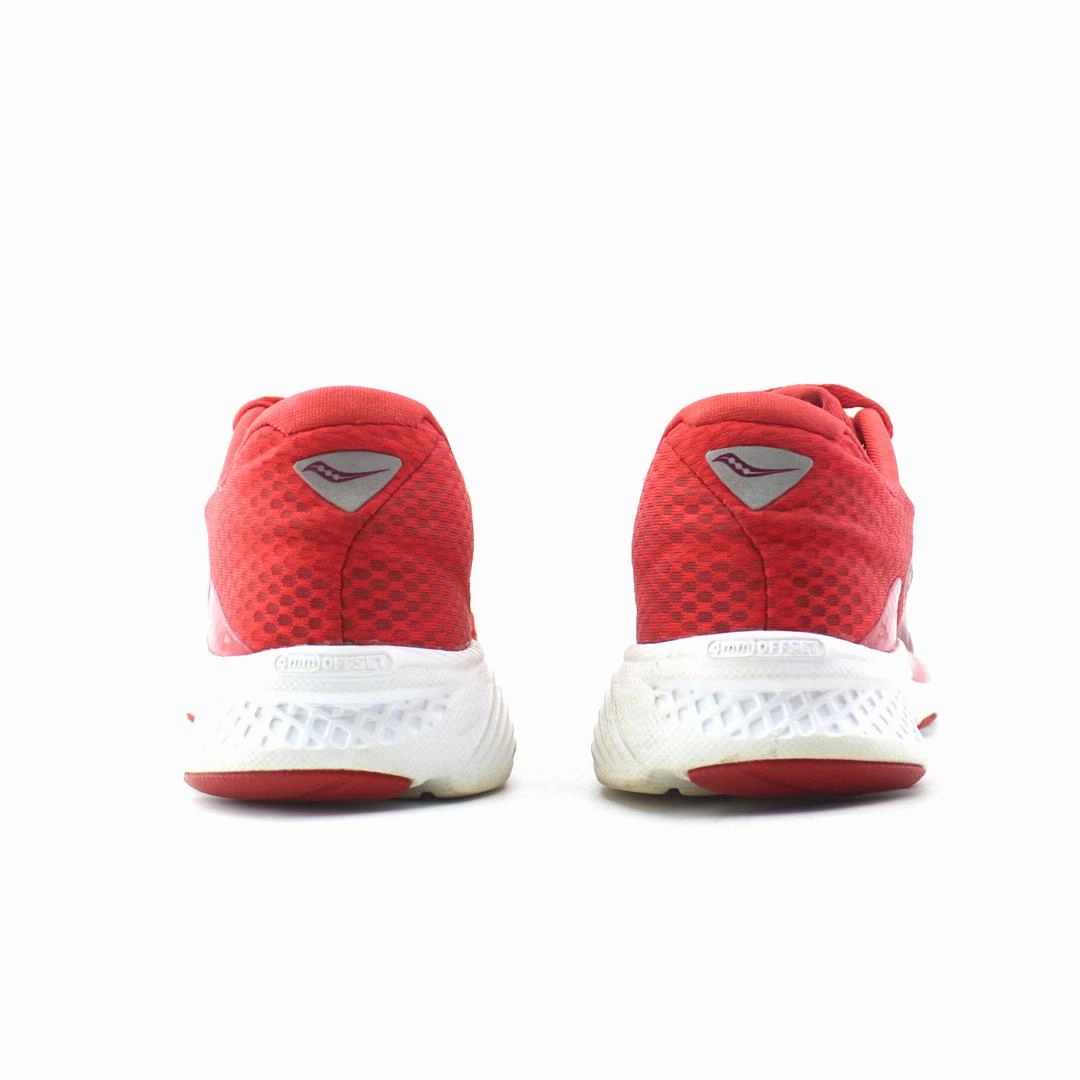 SAUCONY KINVARA 7 Saucony casual footwear looks