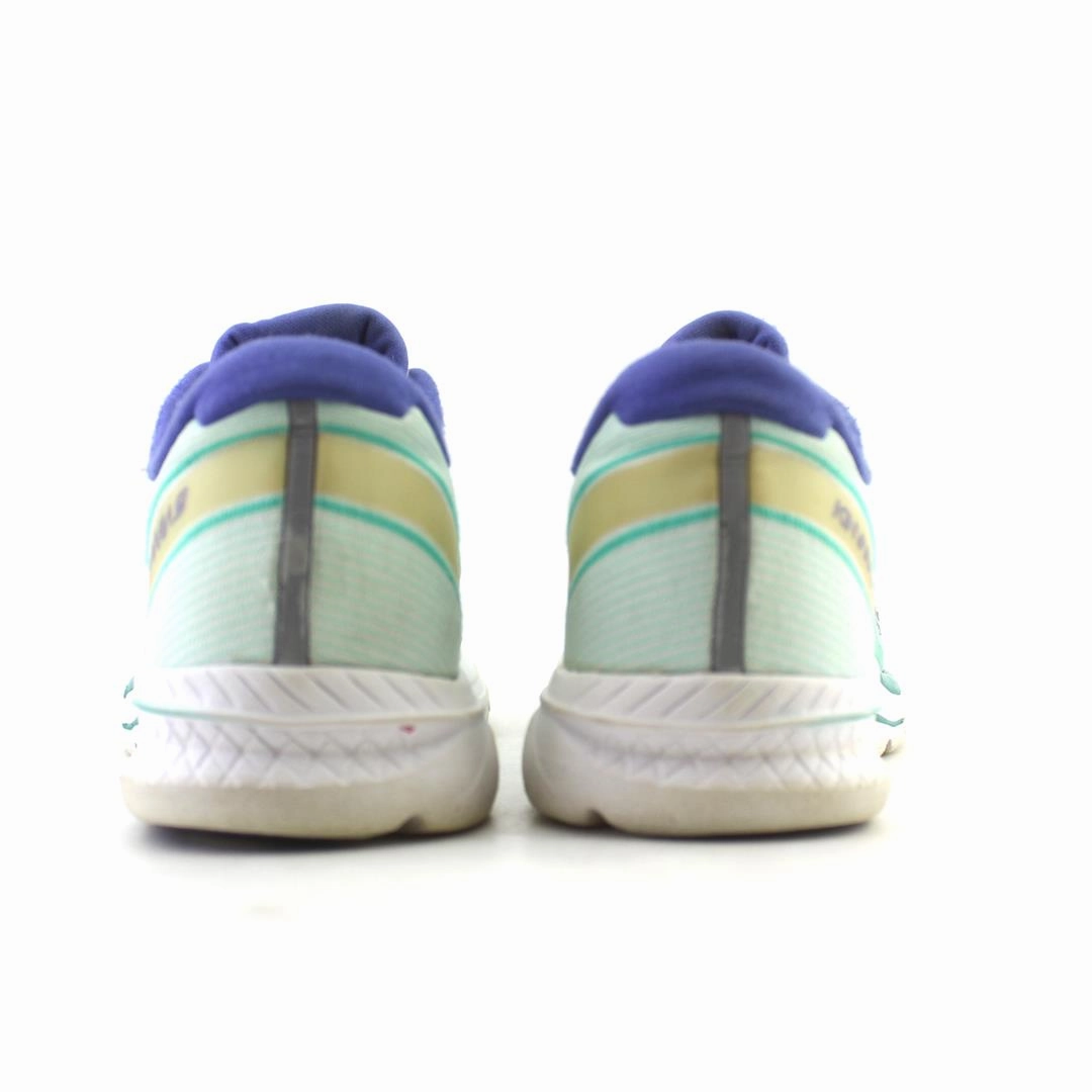 SAUCONY KINVARA 9 Saucony sport shoe imagery