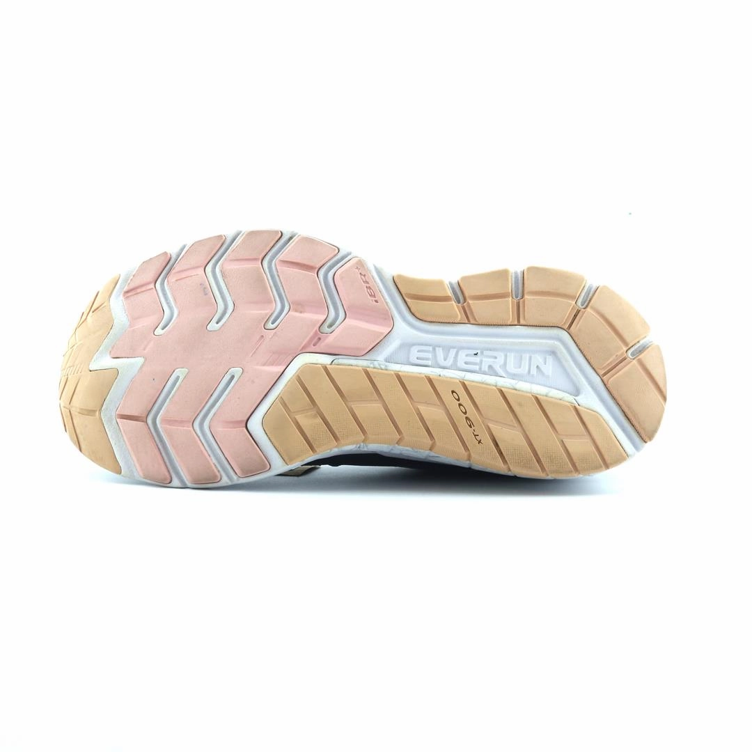 SAUCONY OMNI ISO Saucony sport shoe imagery