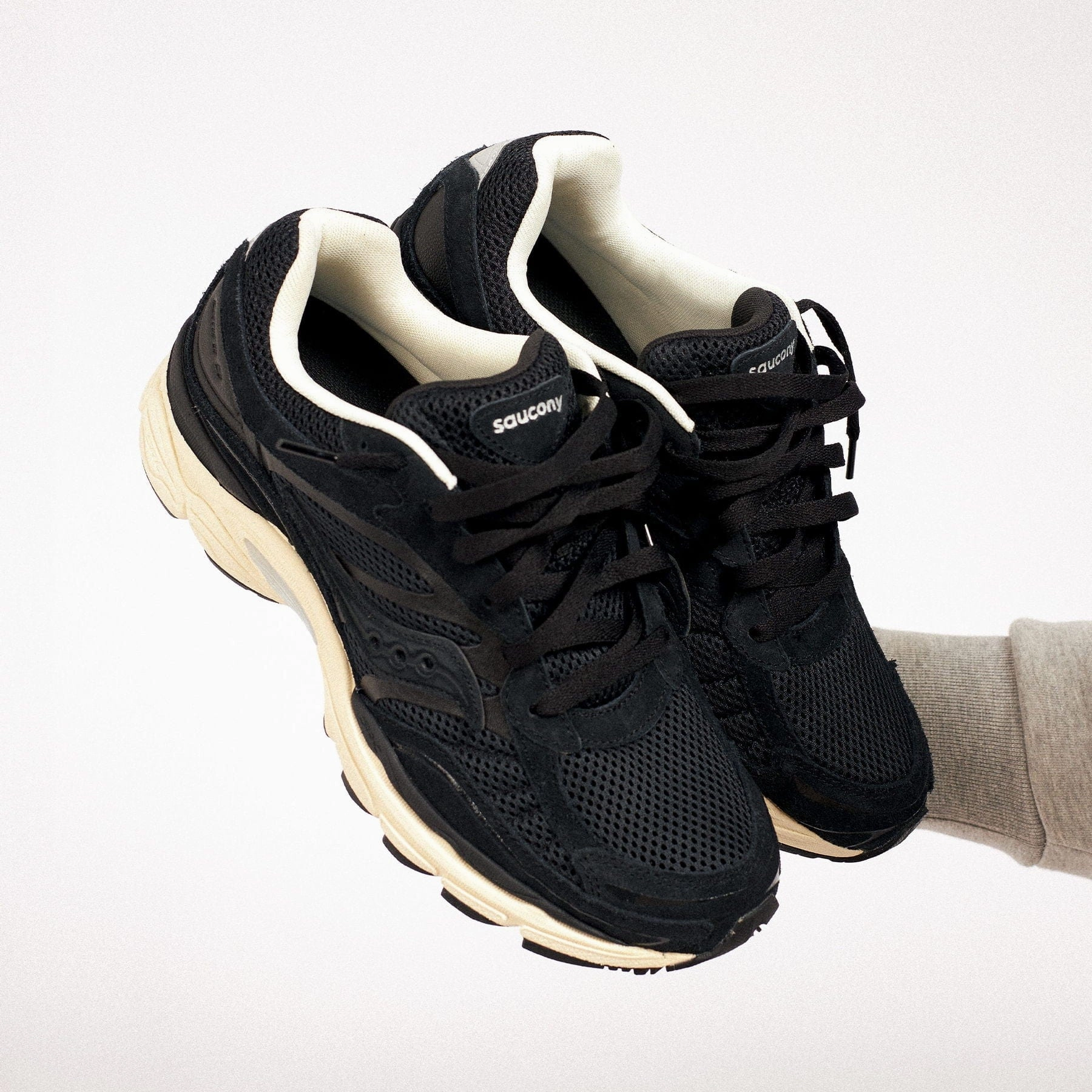 Saucony ProGrid Omni 9 Premium 'Black Cream' Saucony Sport Range