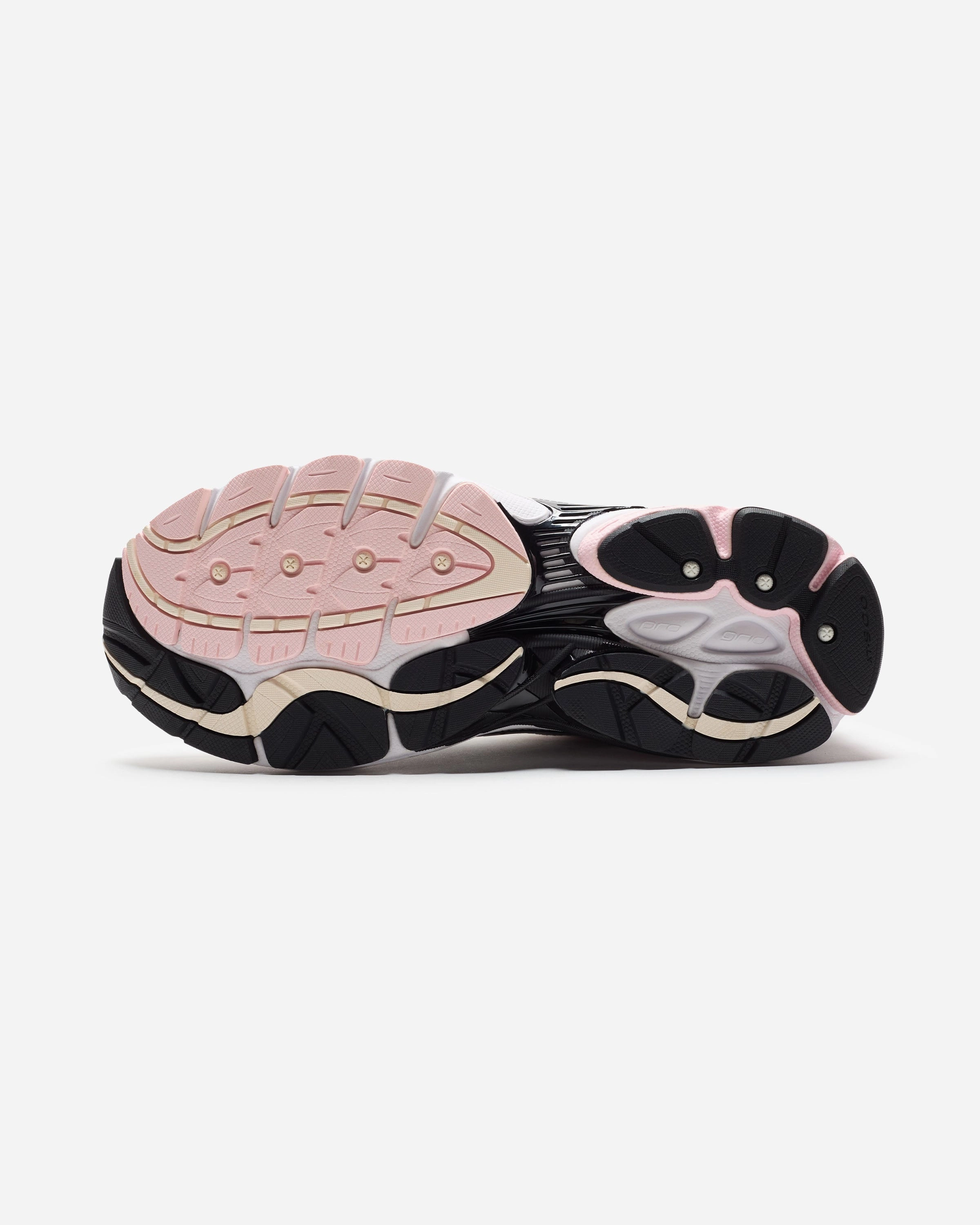 SAUCONY PROGRID ONMI 9 - SILVER/ PINK Saucony Performance Picks
