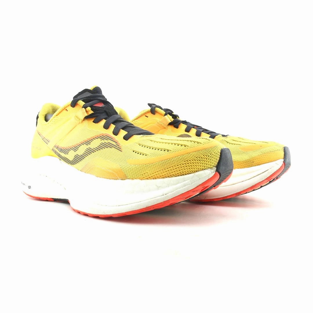SAUCONY TEMPUS Saucony casual footwear looks