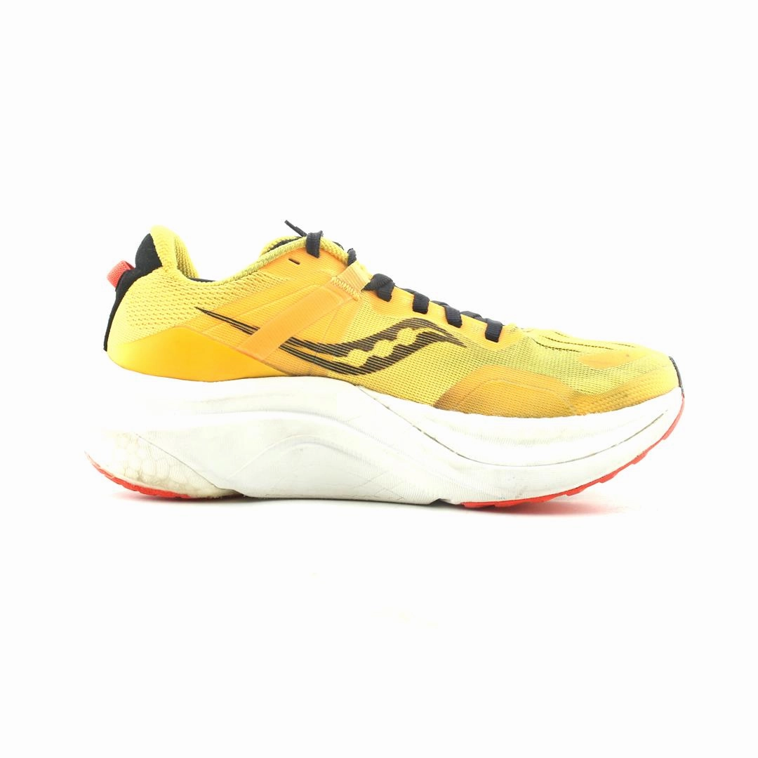SAUCONY TEMPUS Saucony casual footwear looks