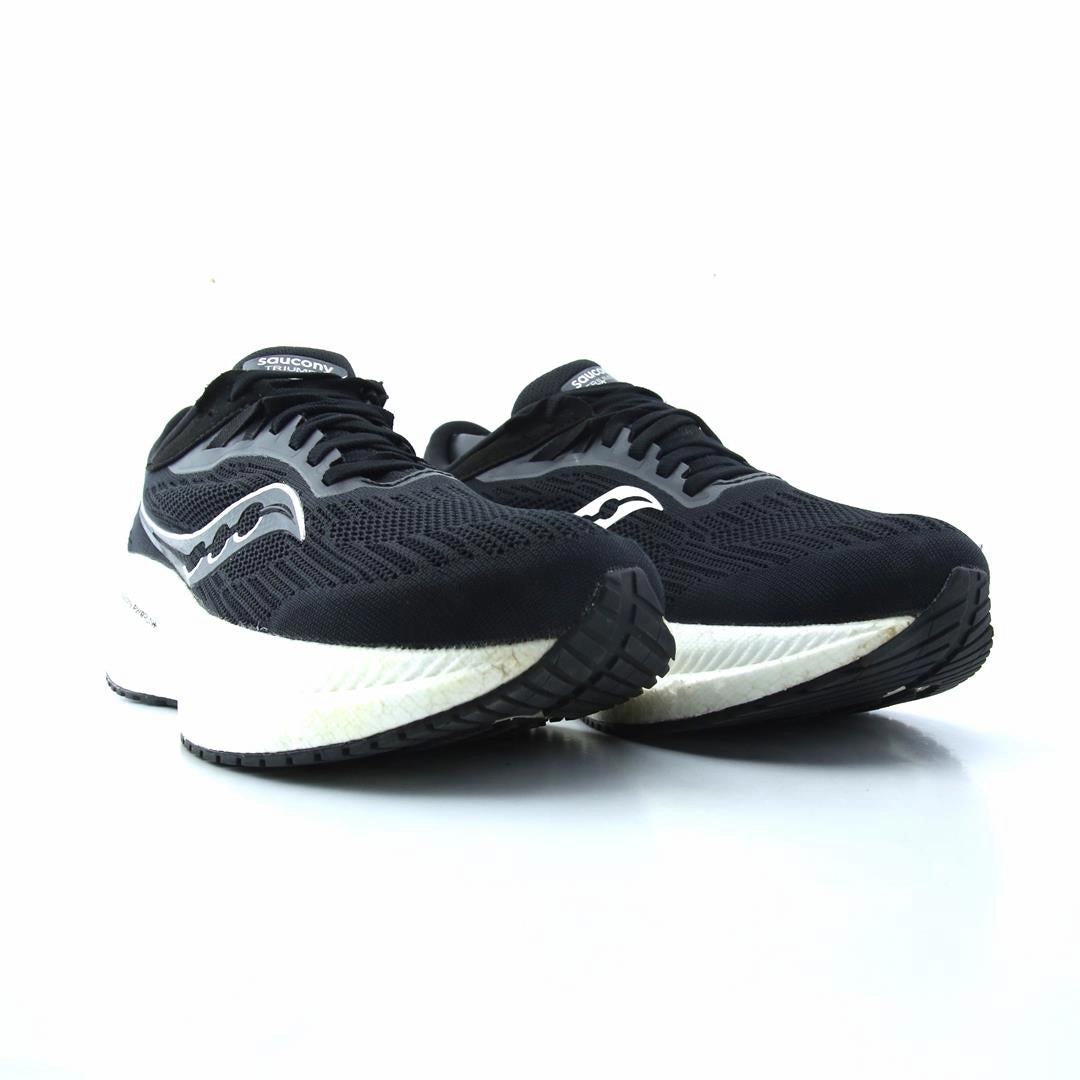 SAUCONY TRIUMPH 21 Saucony sport shoe imagery