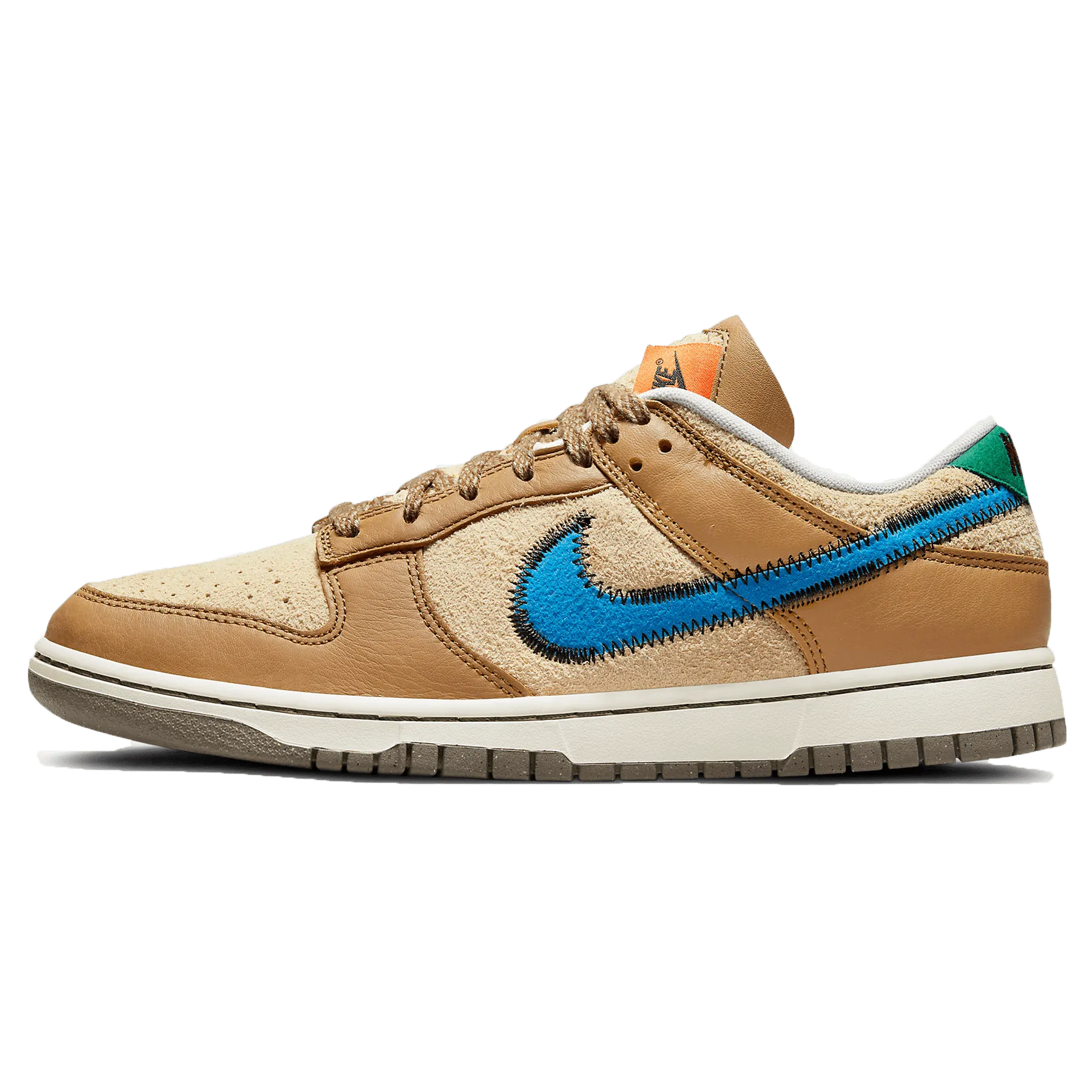 size? x Nike Dunk Low Nike Dunk casual shoes with iconic low-top shape