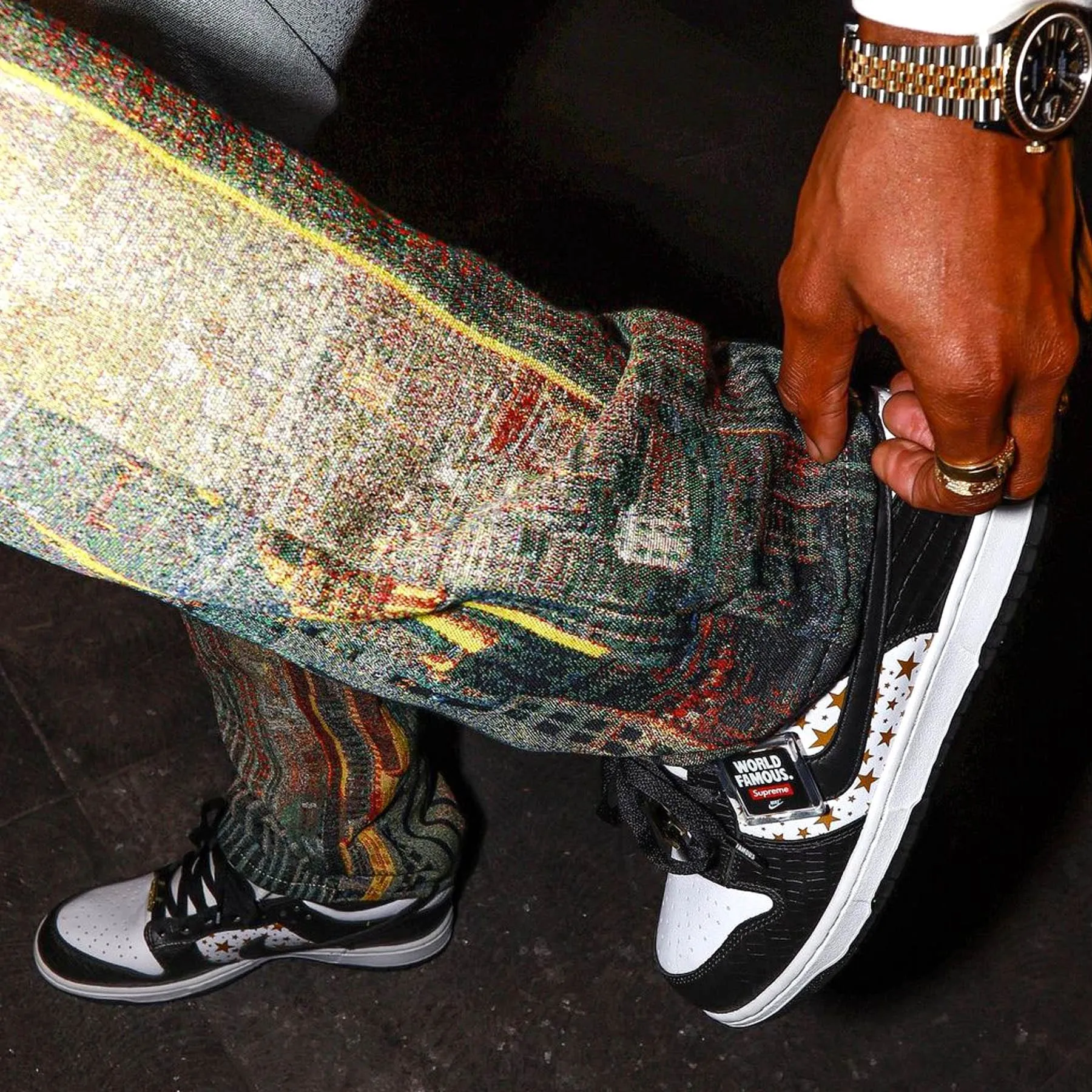 Supreme x Nike Dunk Low OG SB QS 'Black' Nike Dunk stylish shoes