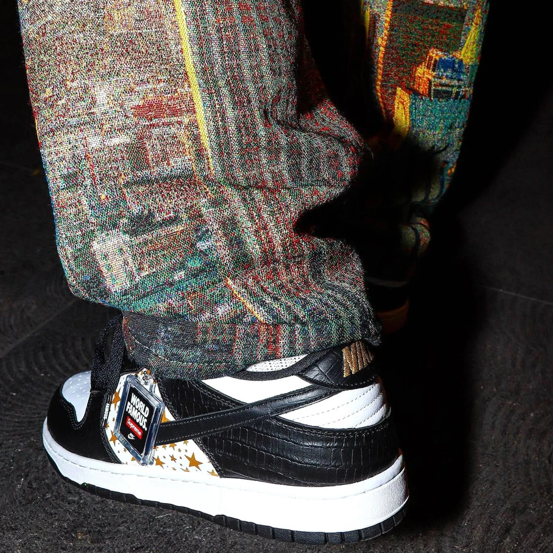 Supreme x Nike Dunk Low OG SB QS 'Black' Nike Dunk stylish shoes