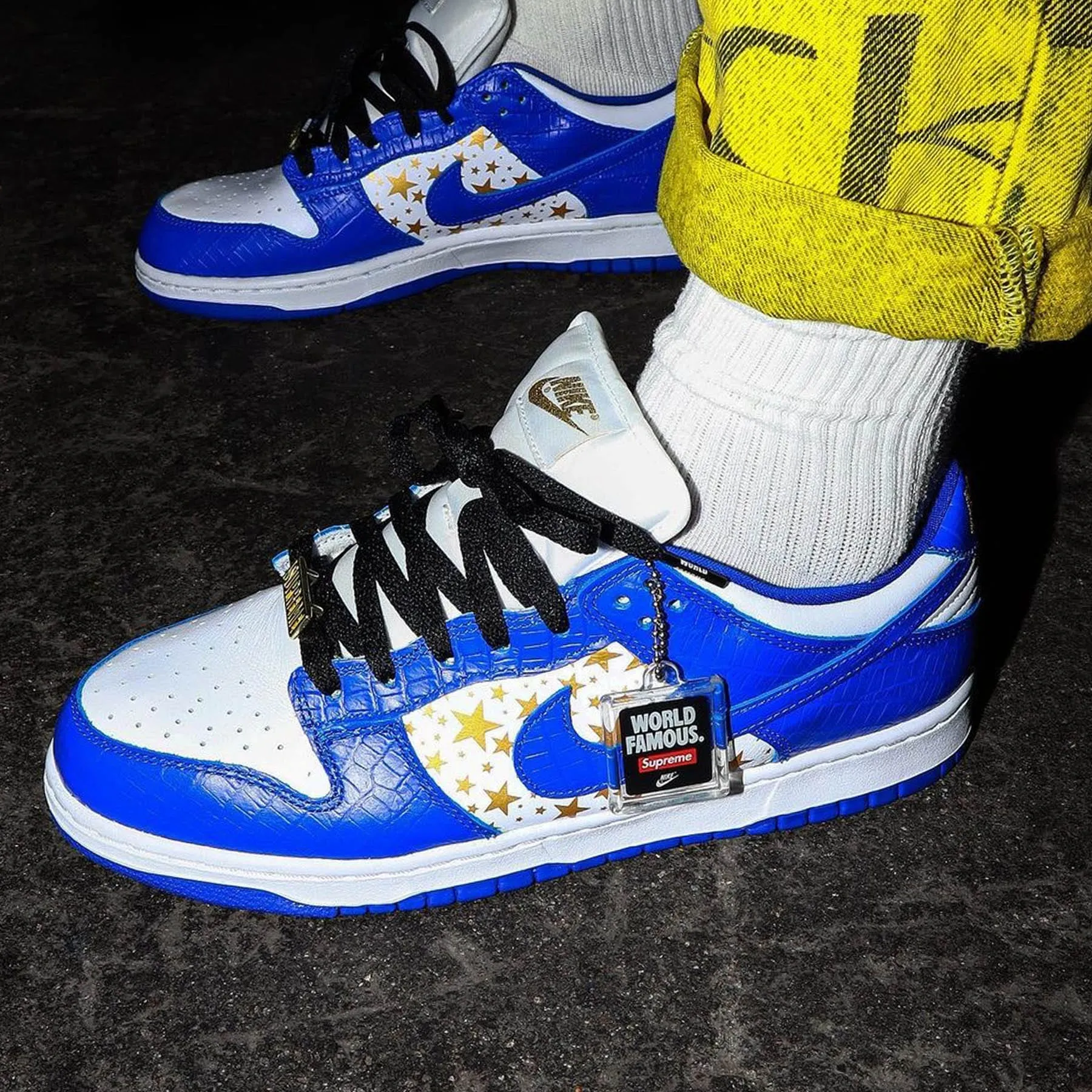 Supreme x Nike Dunk Low OG SB QS 'Hyper Royal' Nike Dunk stylish shoes