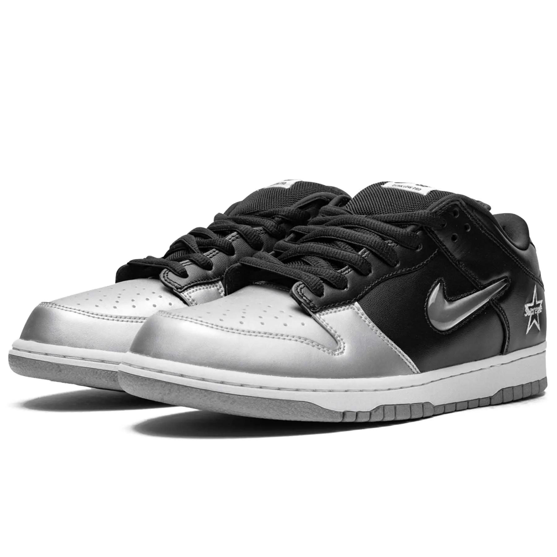 Supreme x Nike Dunk SB Low QS 'Metallic Silver' Nike Dunk stylish shoes
