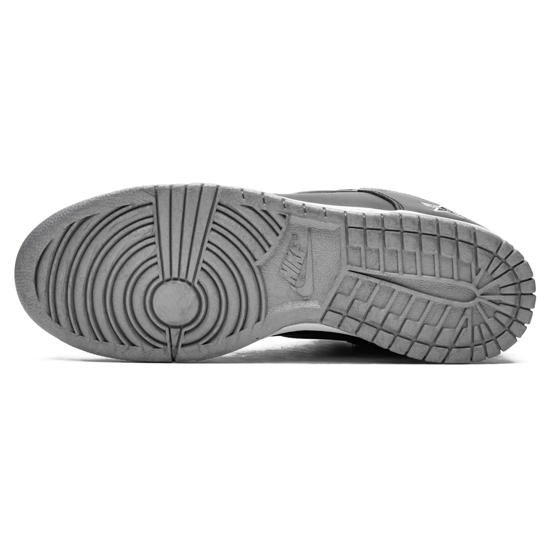 Supreme x Nike Dunk SB Low QS 'Metallic Silver' Nike Dunk stylish shoes