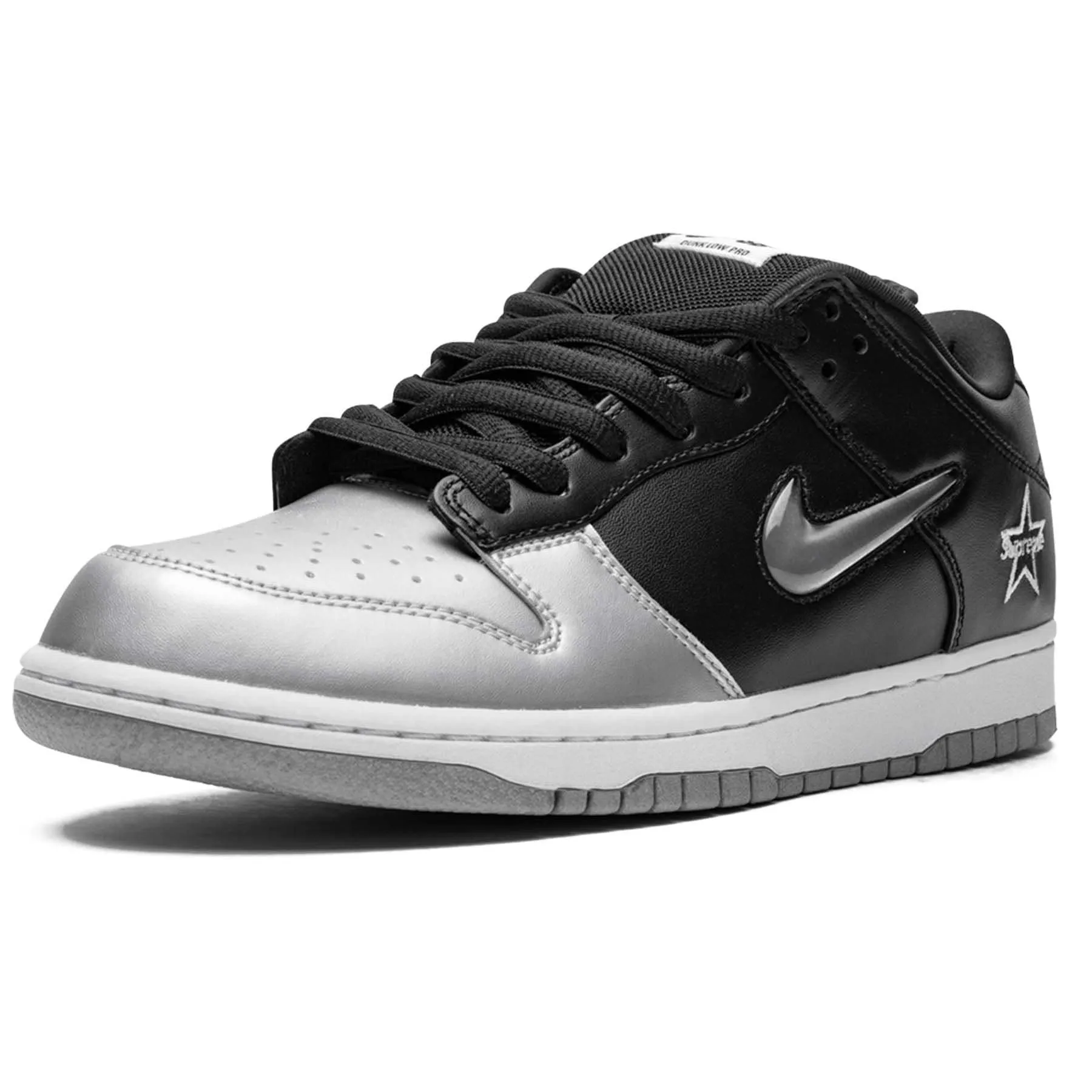 Supreme x Nike Dunk SB Low QS 'Metallic Silver' Nike Dunk stylish shoes