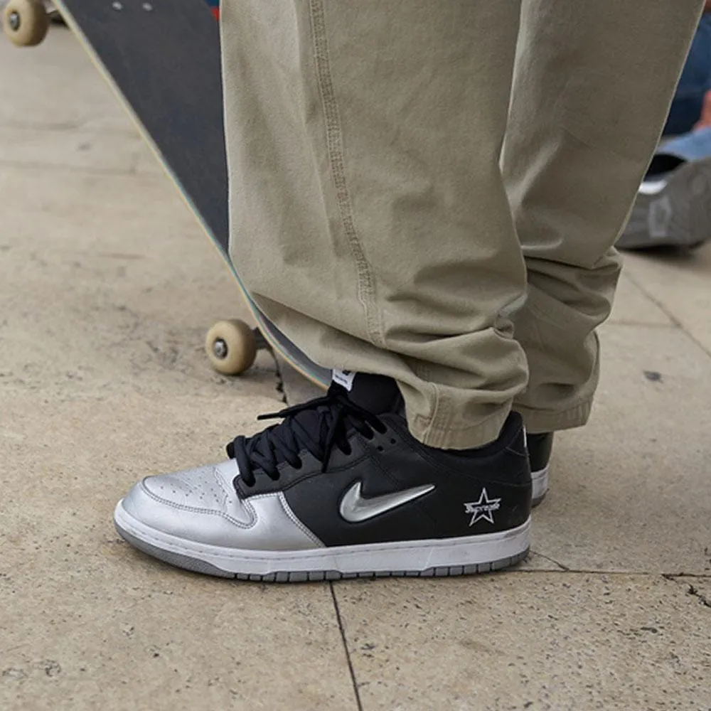 Supreme x Nike Dunk SB Low QS 'Metallic Silver' Nike Dunk stylish shoes