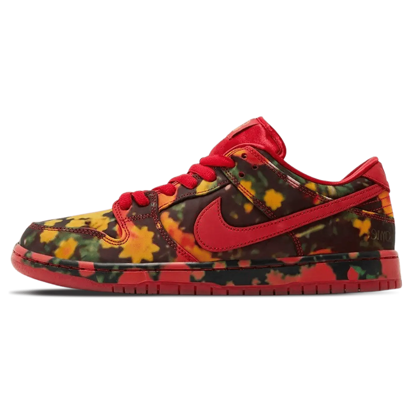 The Wizard of Oz x Nike Dunk SB Low 'Poppy Field' Nike Dunk casual shoes with iconic low-top shape