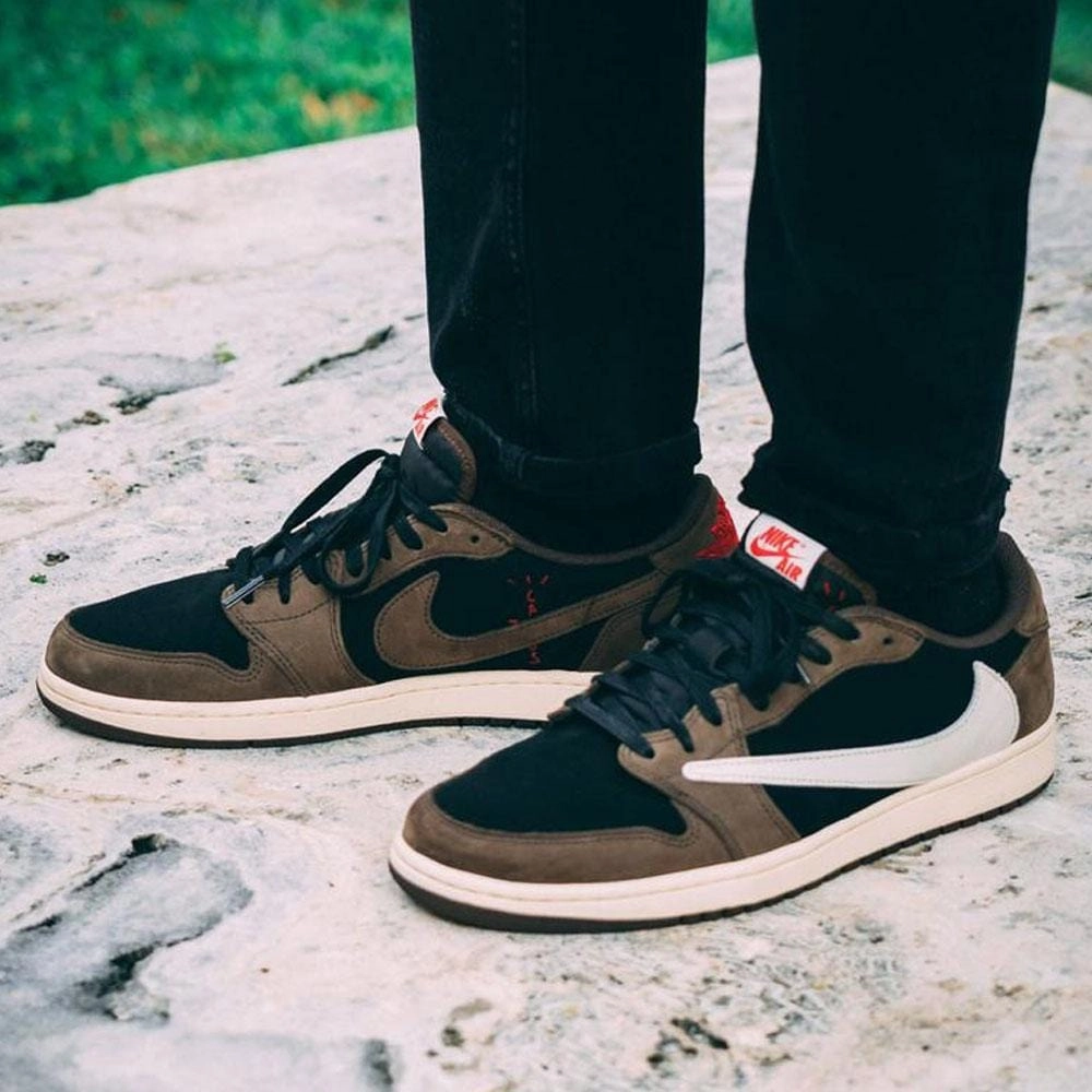 Travis Scott x Air Jordan 1 Low Cactus Jack Air Jordan 1 vintage style sneakers