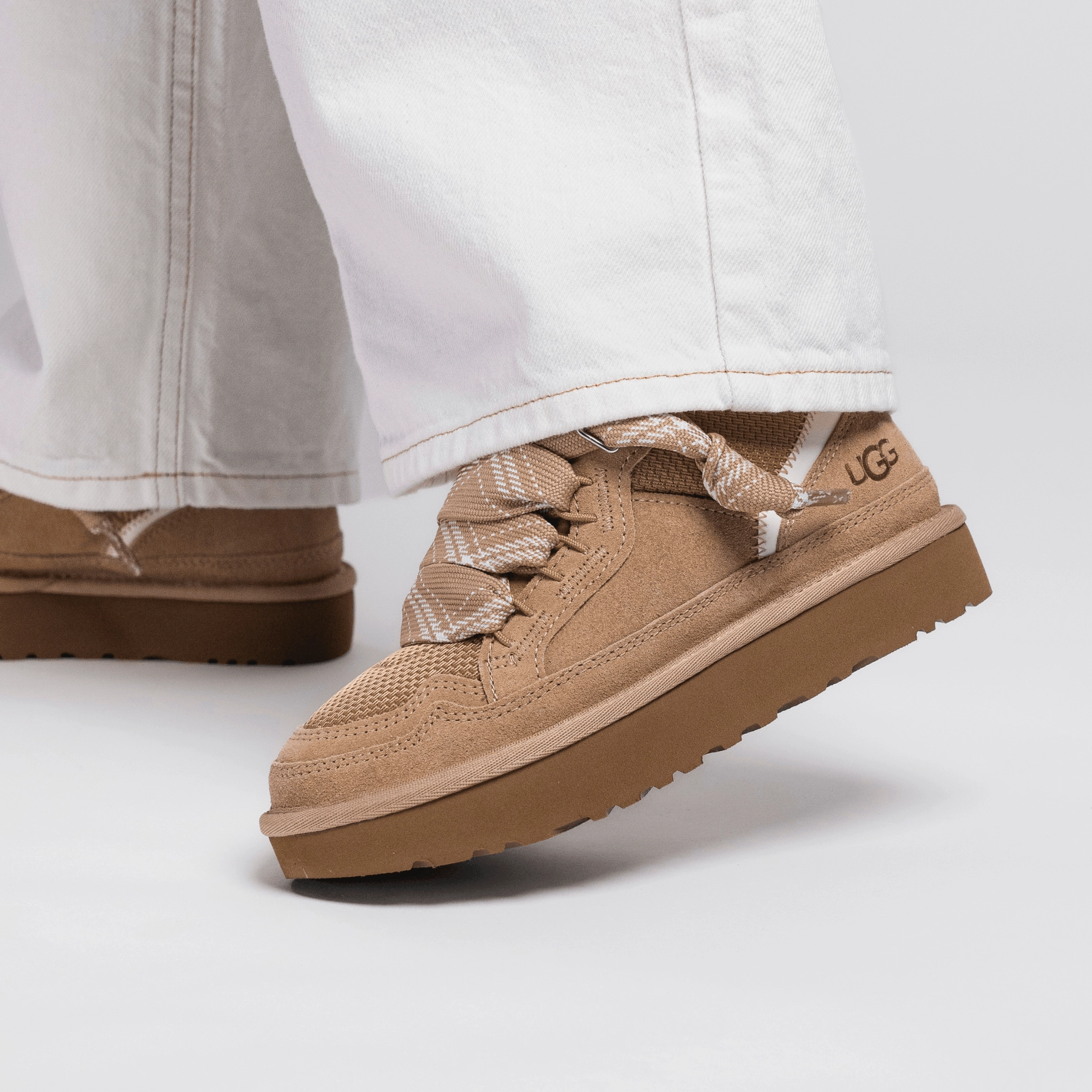UGG Lowmel Sand Ugg Lowmel Collection