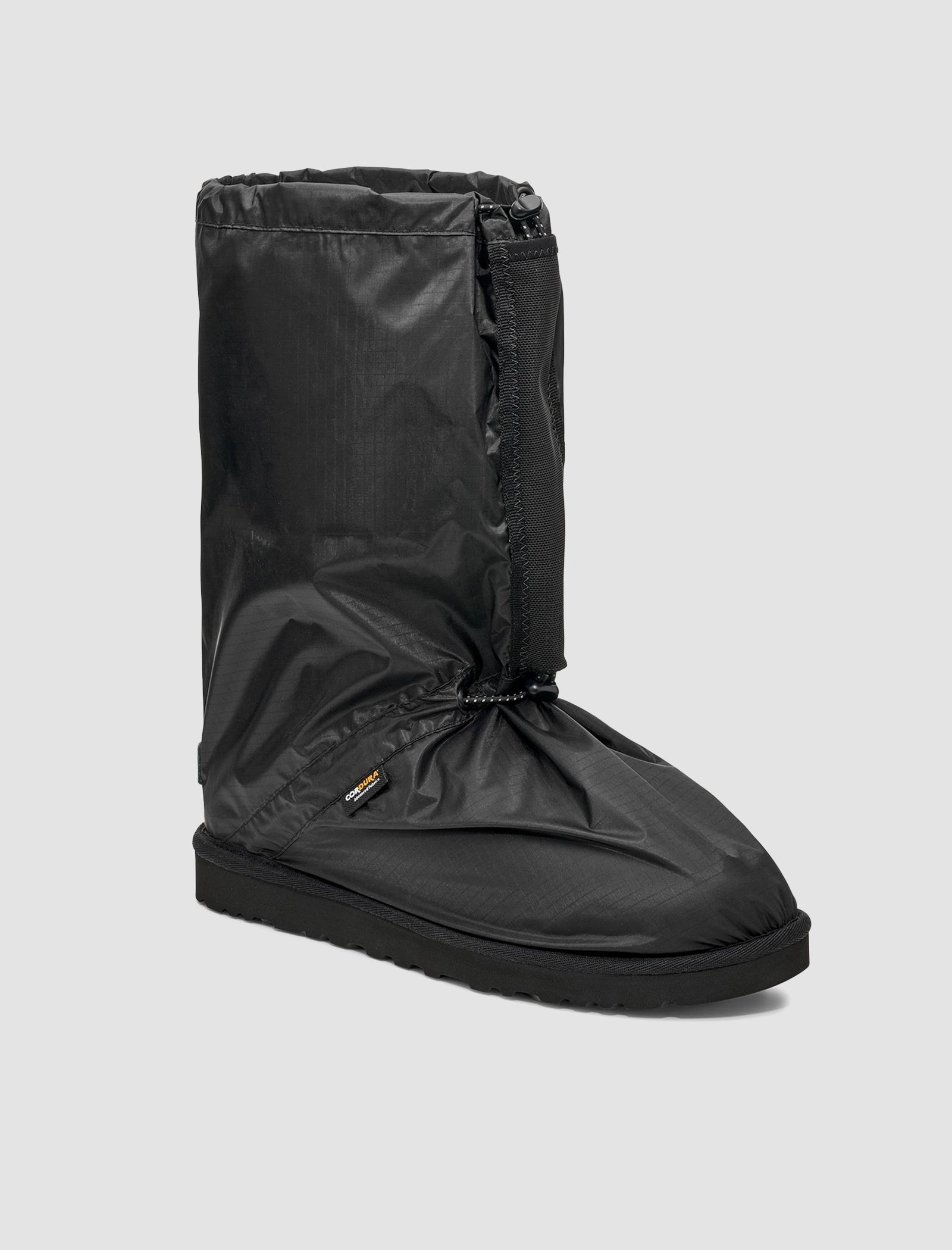 UGG X REESE COOPER CLASSIC MINI "BLACK/BLACK" Ugg Signature Range