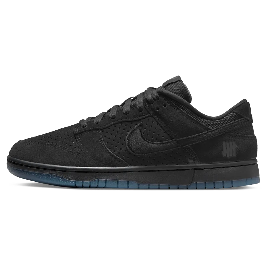 Undefeated x Nike Dunk Low 'Dunk vs AF1' Nike Dunk casual shoes with iconic low-top shape