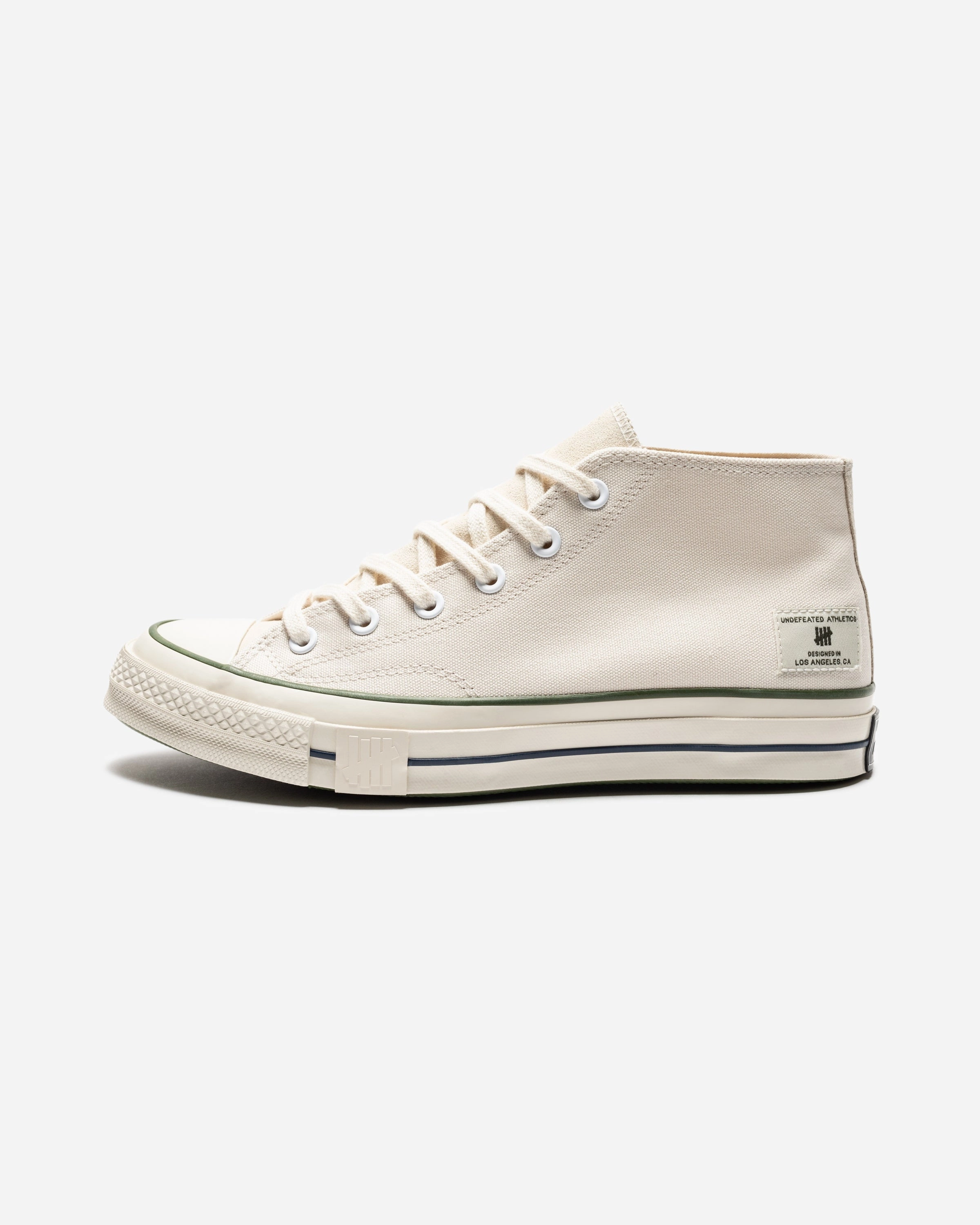 UNDEFEATED X CONVERSE CHUCK 70 MID- PARCHMENT/ CHIVE Womens vintage sneakers