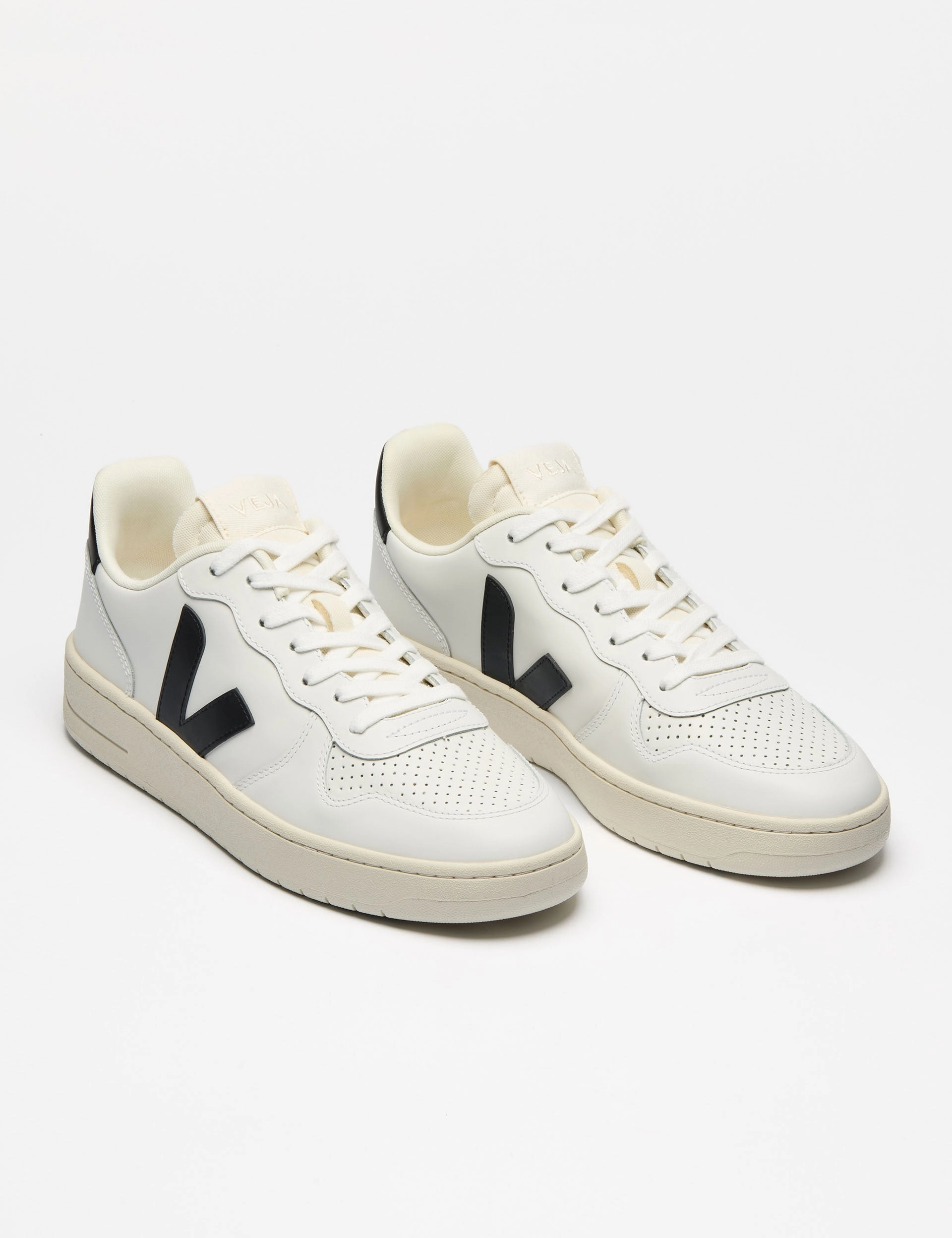 V-10 Leather - White Black Veja women's trendy casual shoes