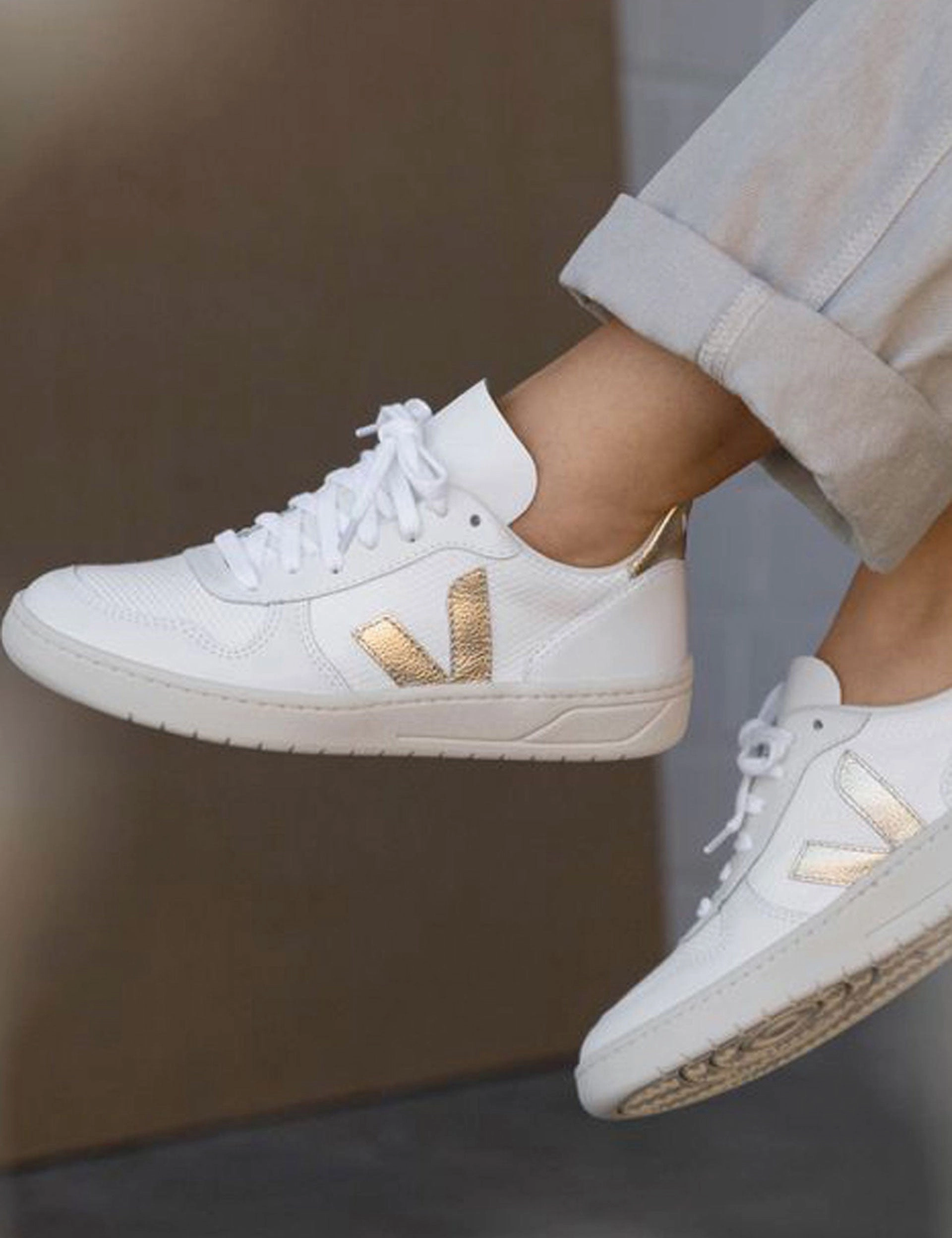 V-10 Leather - White Platine Veja women's trendy casual shoes