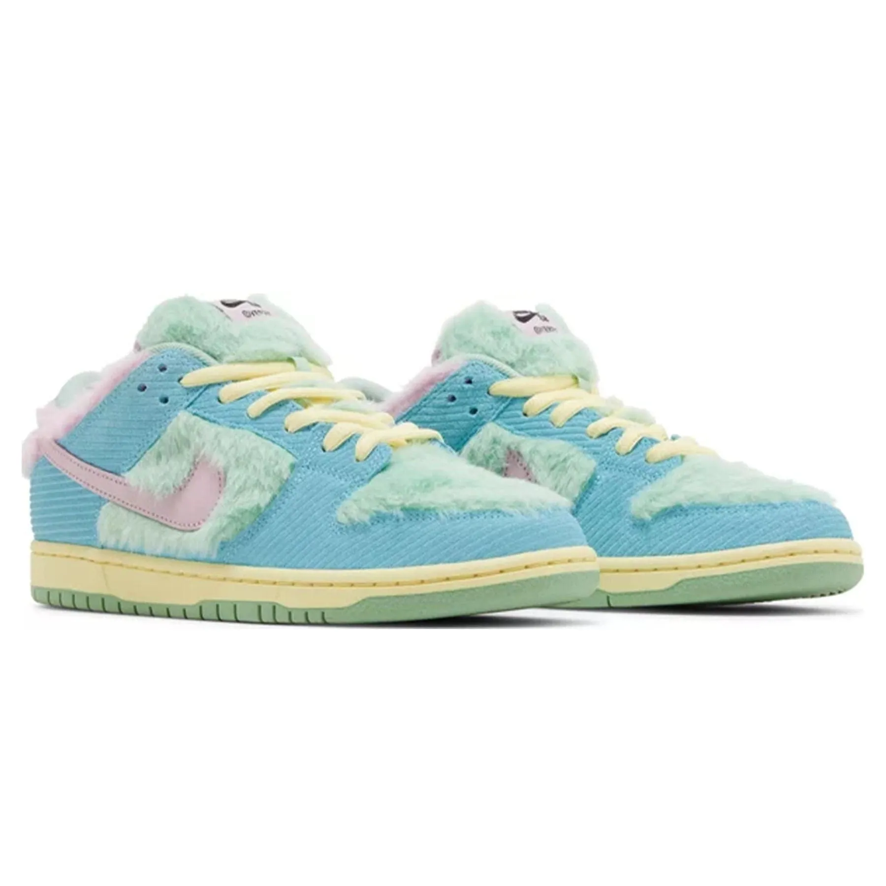 Verdy x Nike Dunk SB Low 'Visty' Nike Dunk stylish shoes