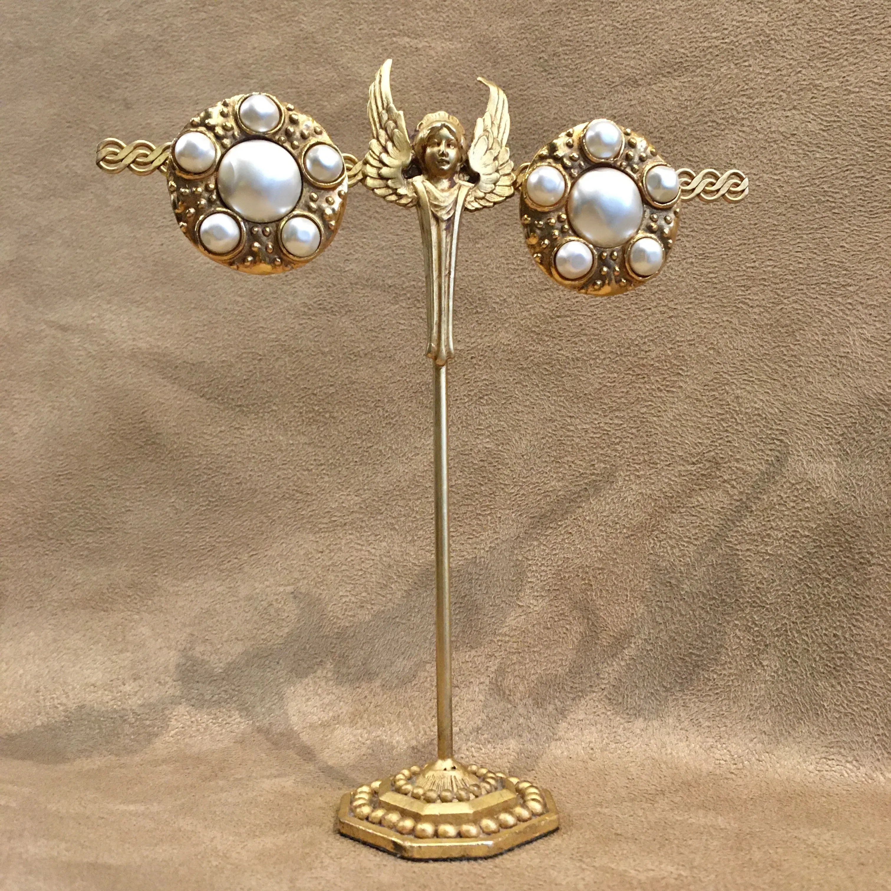 Vintage Chanel glass baroque pearl clip on earrings