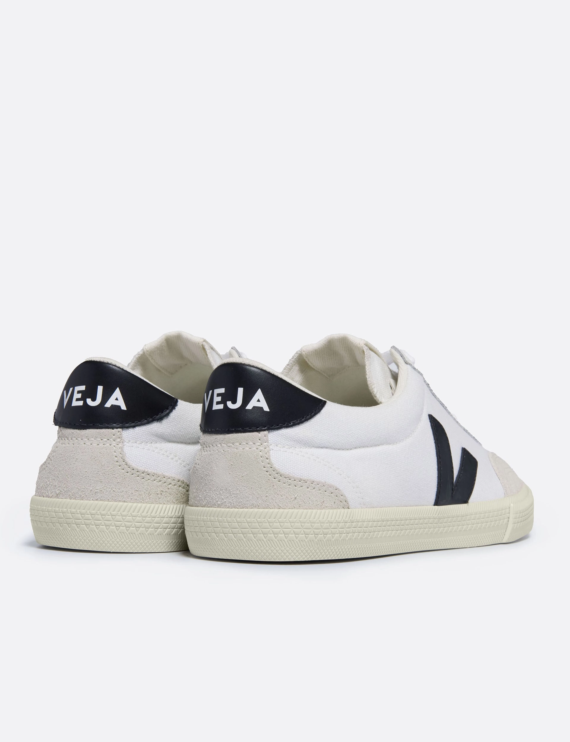 Volley Canvas - White Black Veja women's trendy casual shoes