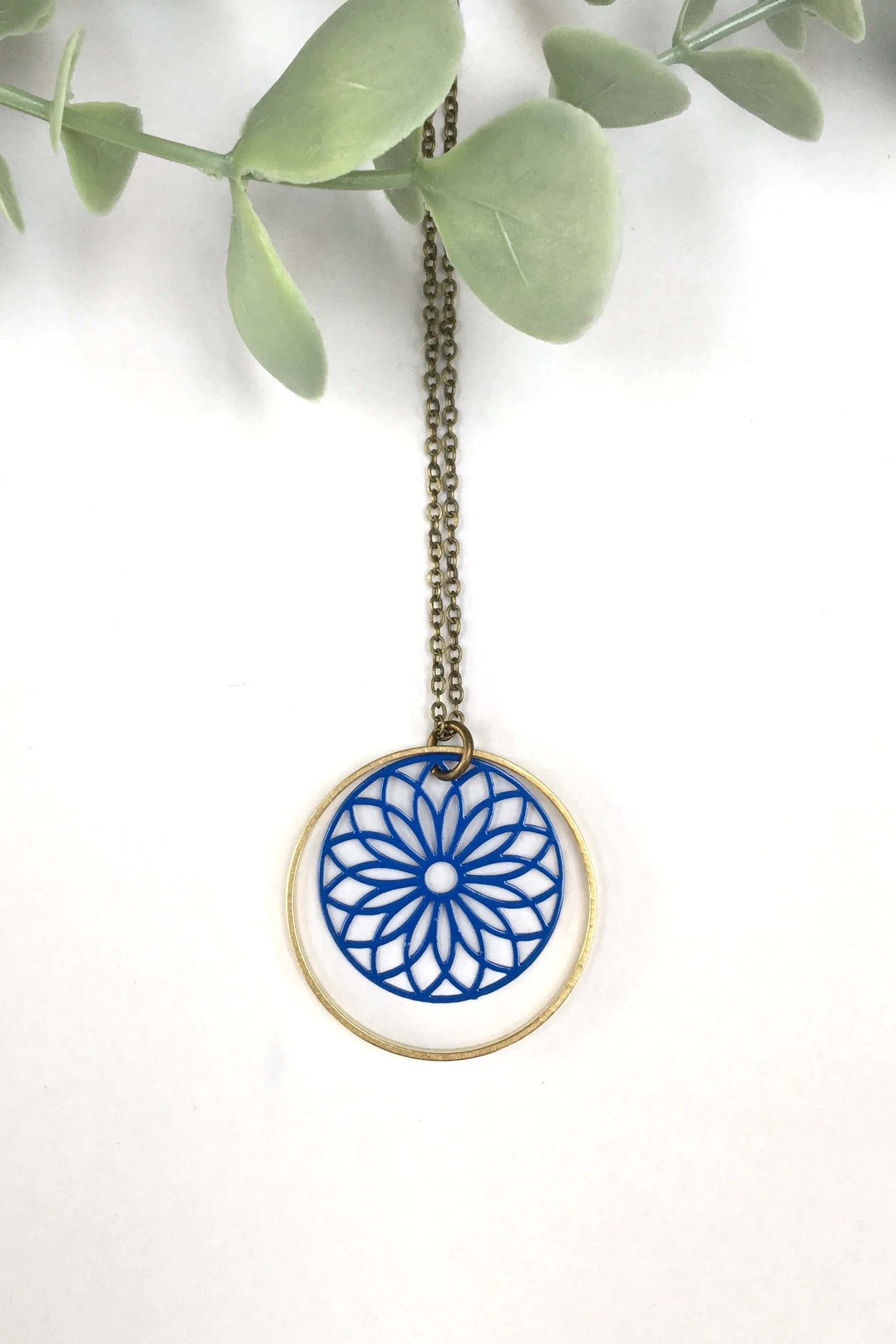 Wine on Sundays Jewelry Filagree Brass Circle Necklace