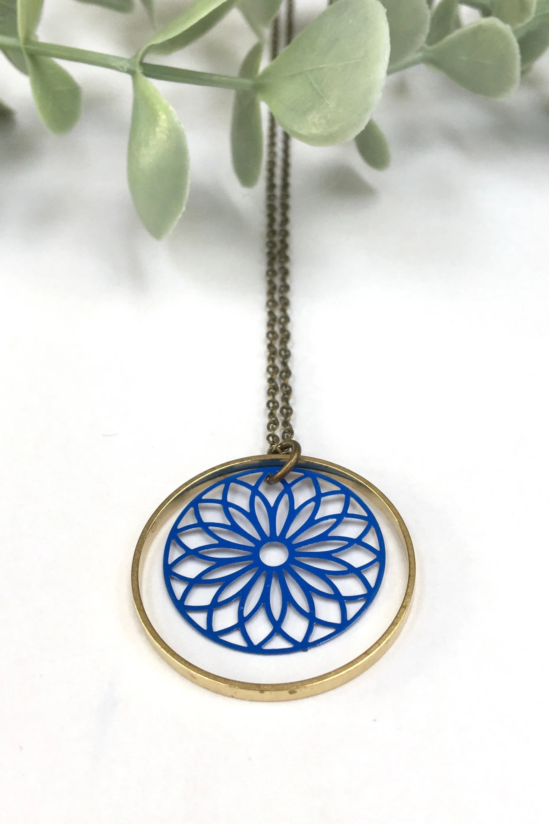 Wine on Sundays Jewelry Filagree Brass Circle Necklace