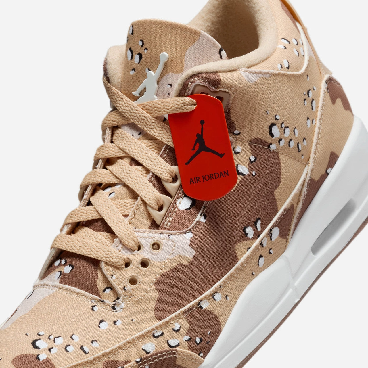 Wmns Air Jordan 3 Retro Tex Classic basketball silhouette
