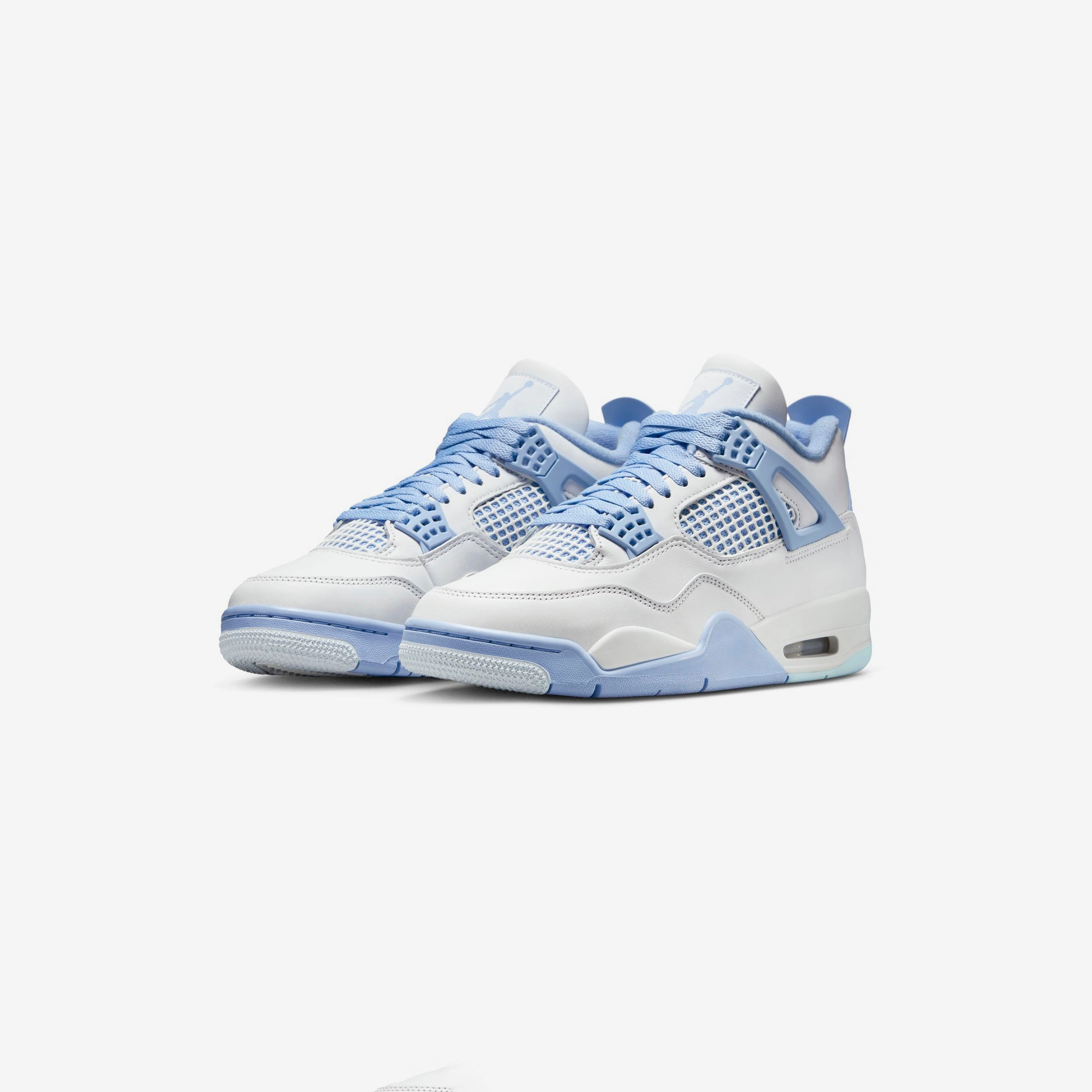Wmns Air Jordan 4 Retro Signature basketball sneakers