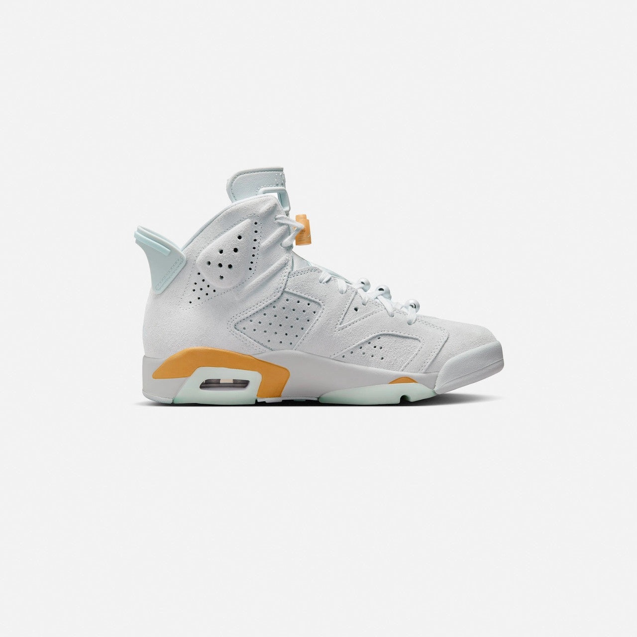 Wmns Air Jordan 6 Retro Classic basketball silhouette