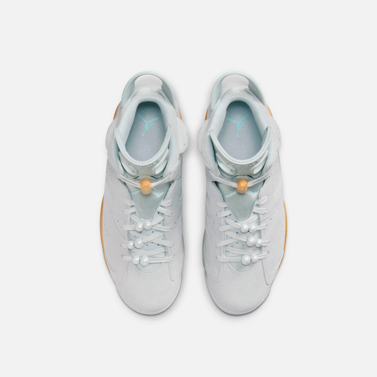 Wmns Air Jordan 6 Retro Classic basketball silhouette