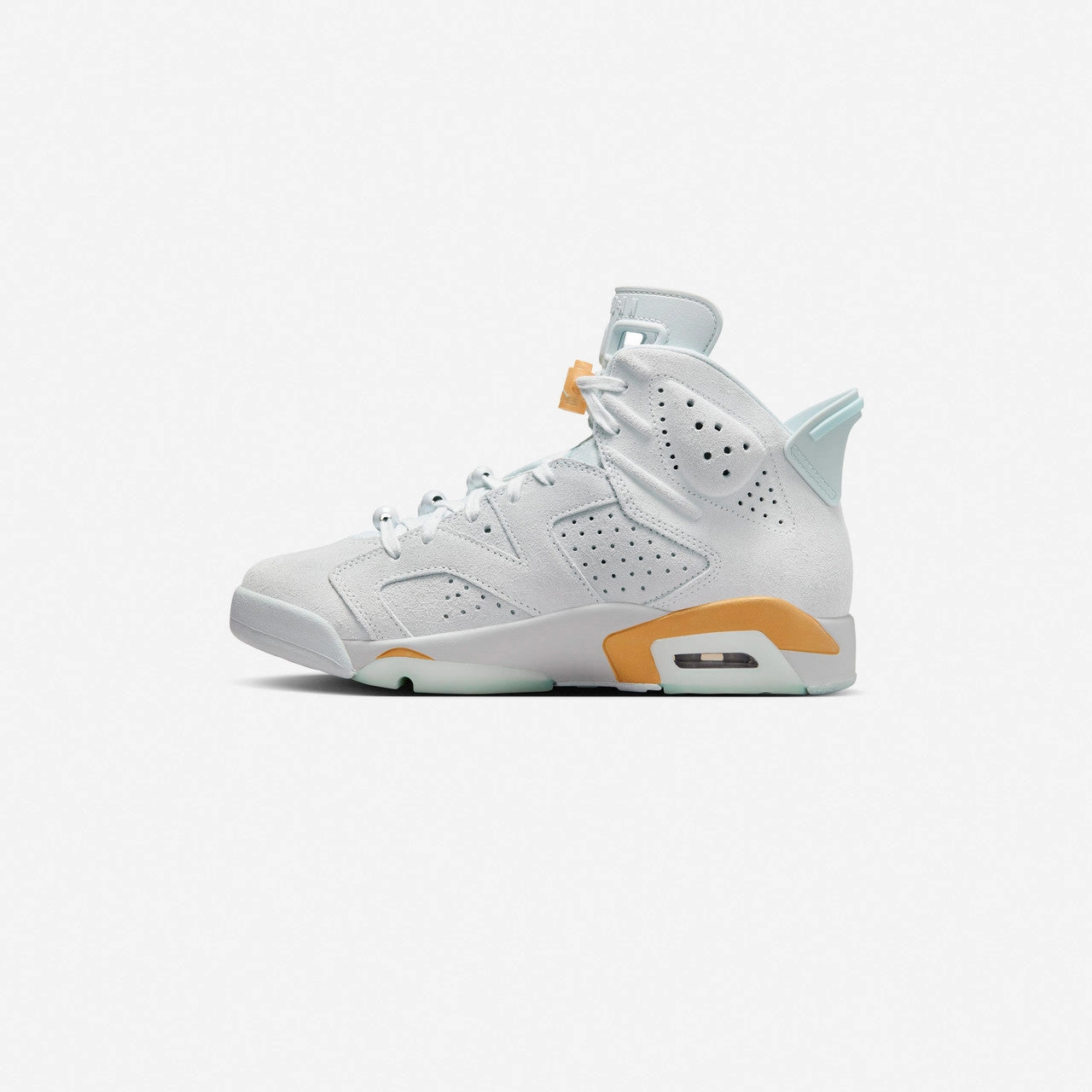 Wmns Air Jordan 6 Retro Classic basketball silhouette
