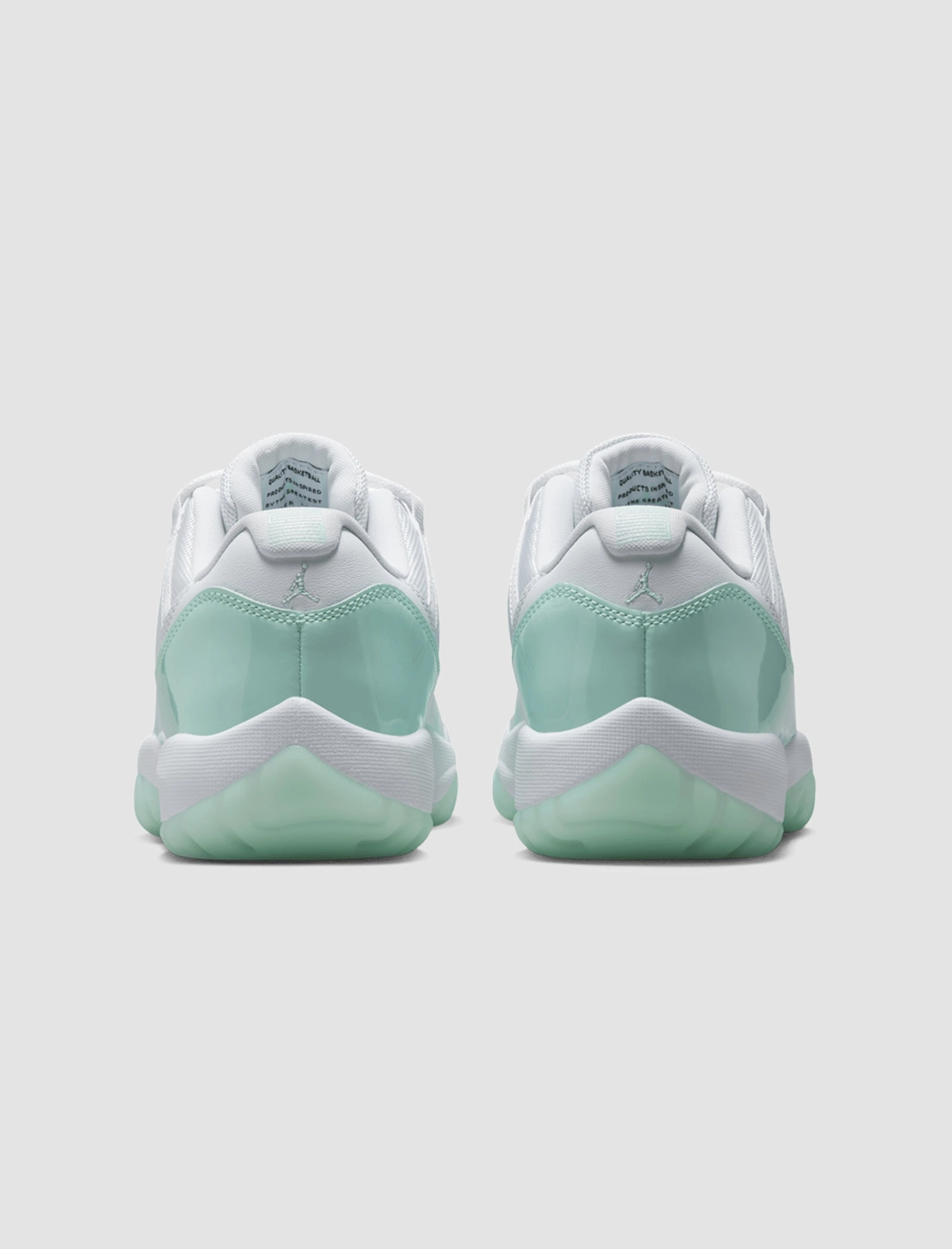 WOMEN'S AIR JORDAN 11 RETRO "IGLOO" Retro basketball lifestyle shoes