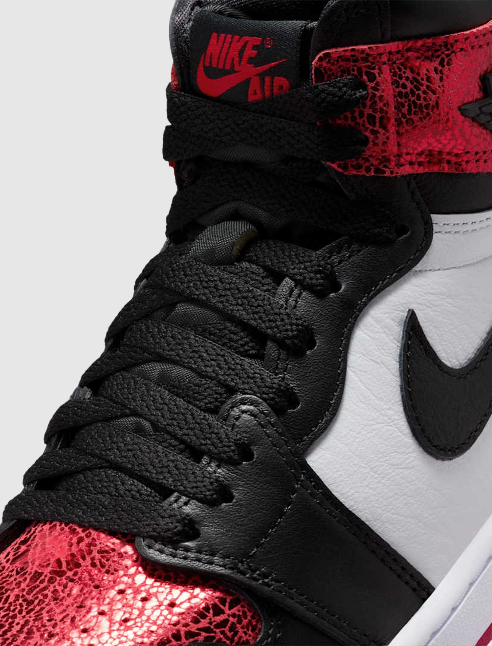 WOMEN'S AIR JORDAN 1 HI OG "VARSITY RED" Retro basketball lifestyle shoes