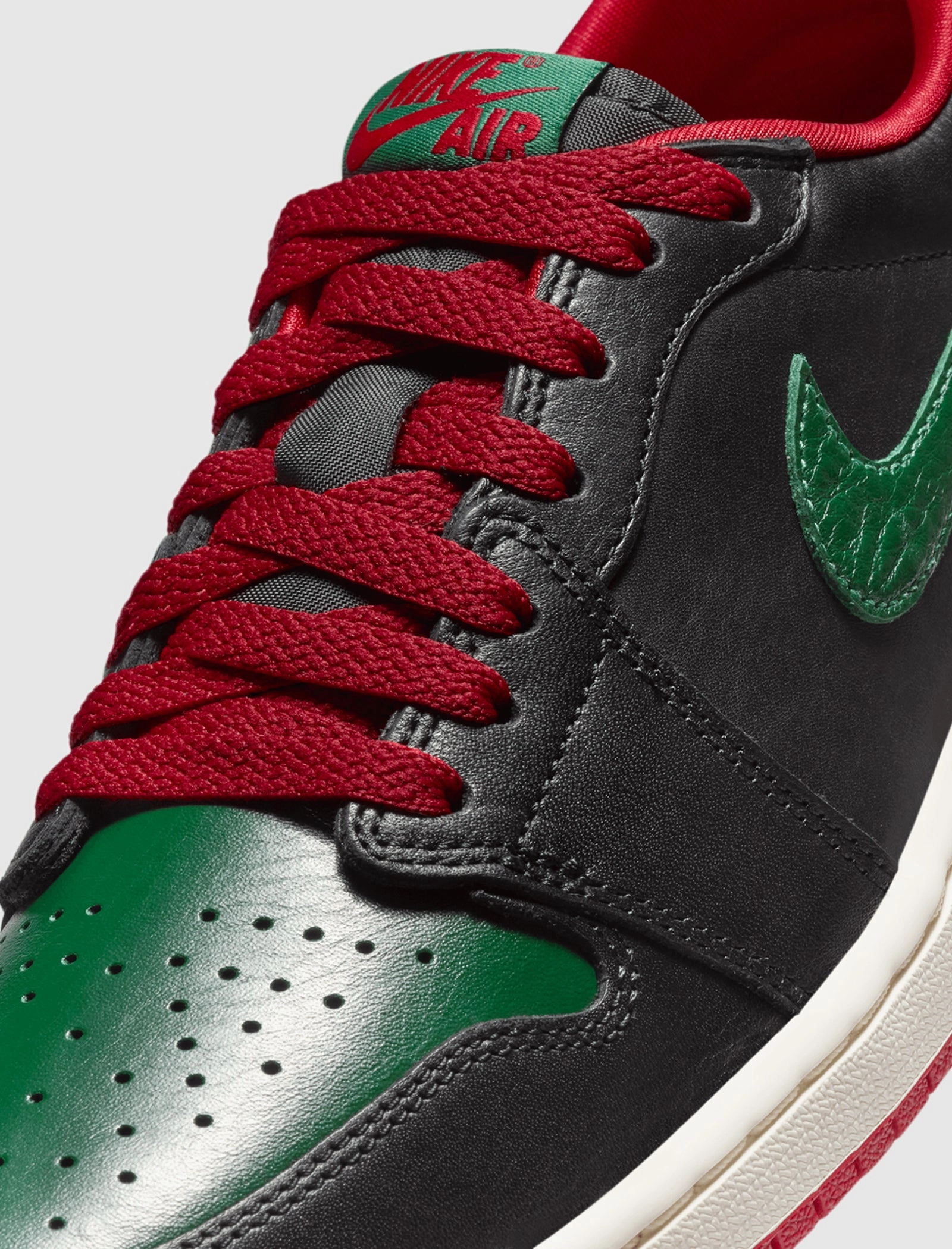 WOMEN'S AIR JORDAN 1 LOW OG "BLACK/GORGE GREEN/VARSITY RED" Retro basketball lifestyle shoes