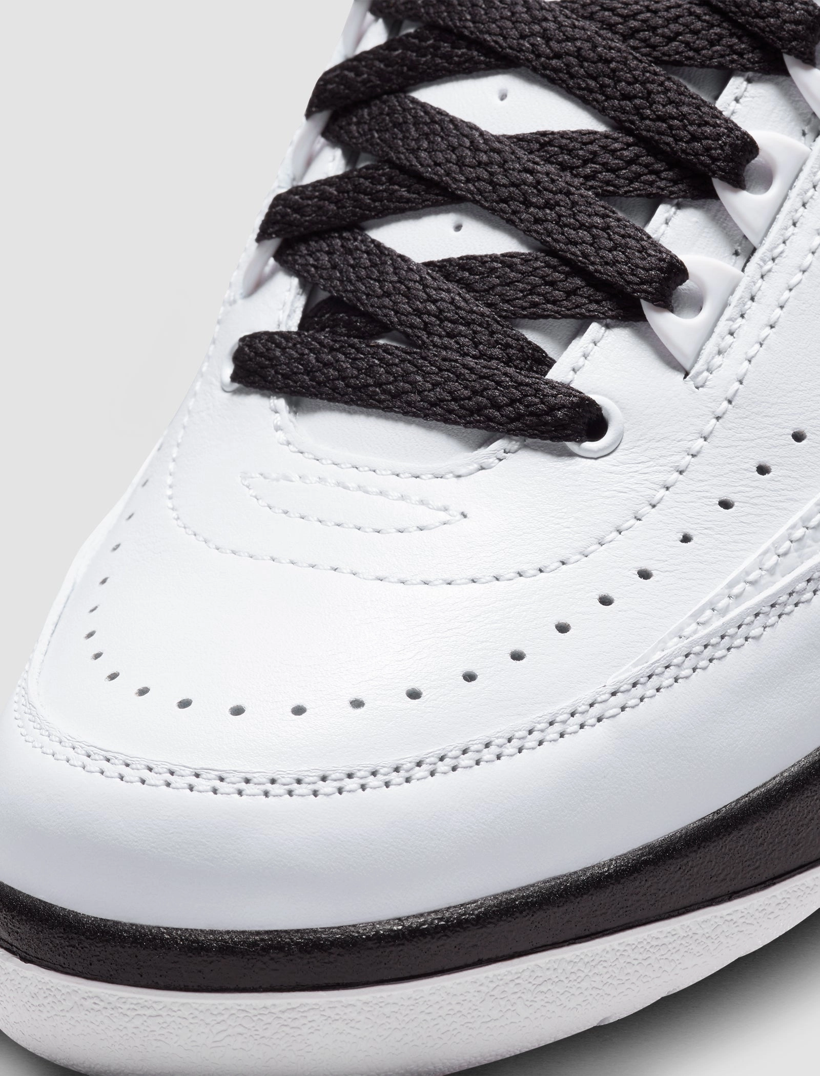 WOMEN'S AIR JORDAN 2 RETRO "CHICAGO" Retro basketball lifestyle shoes