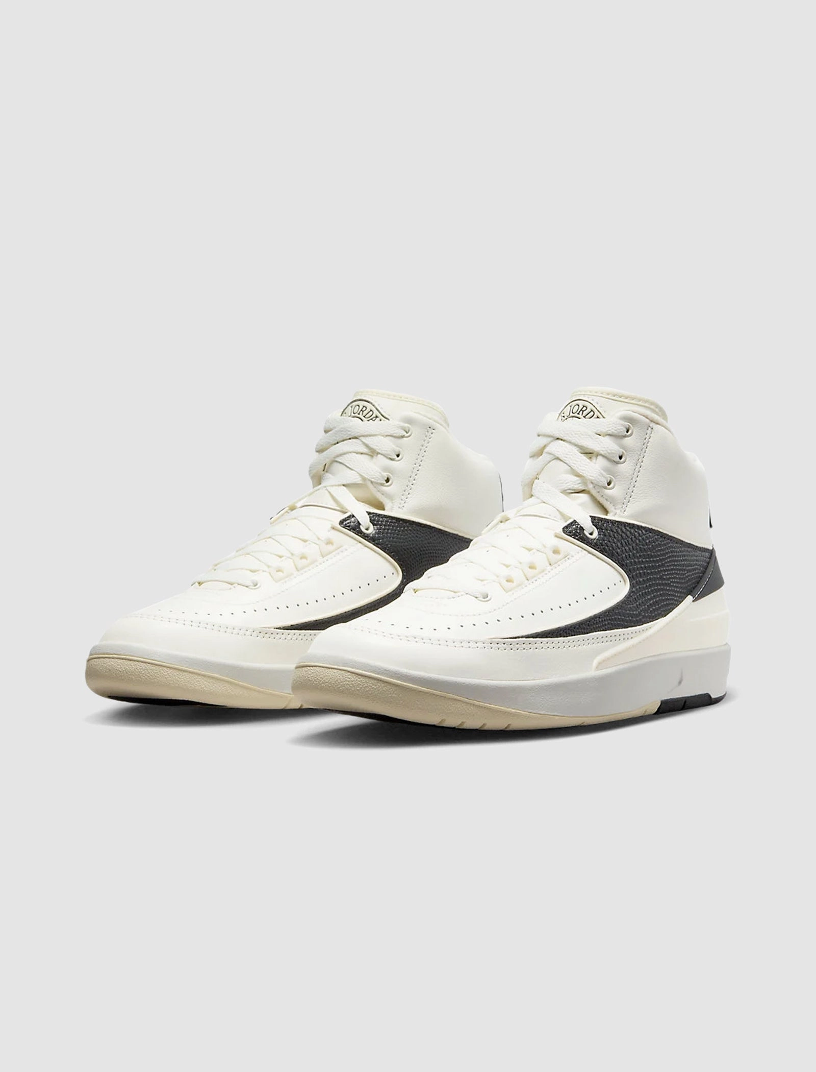 WOMEN'S AIR JORDAN 2 RETRO "SAIL" Retro basketball lifestyle shoes
