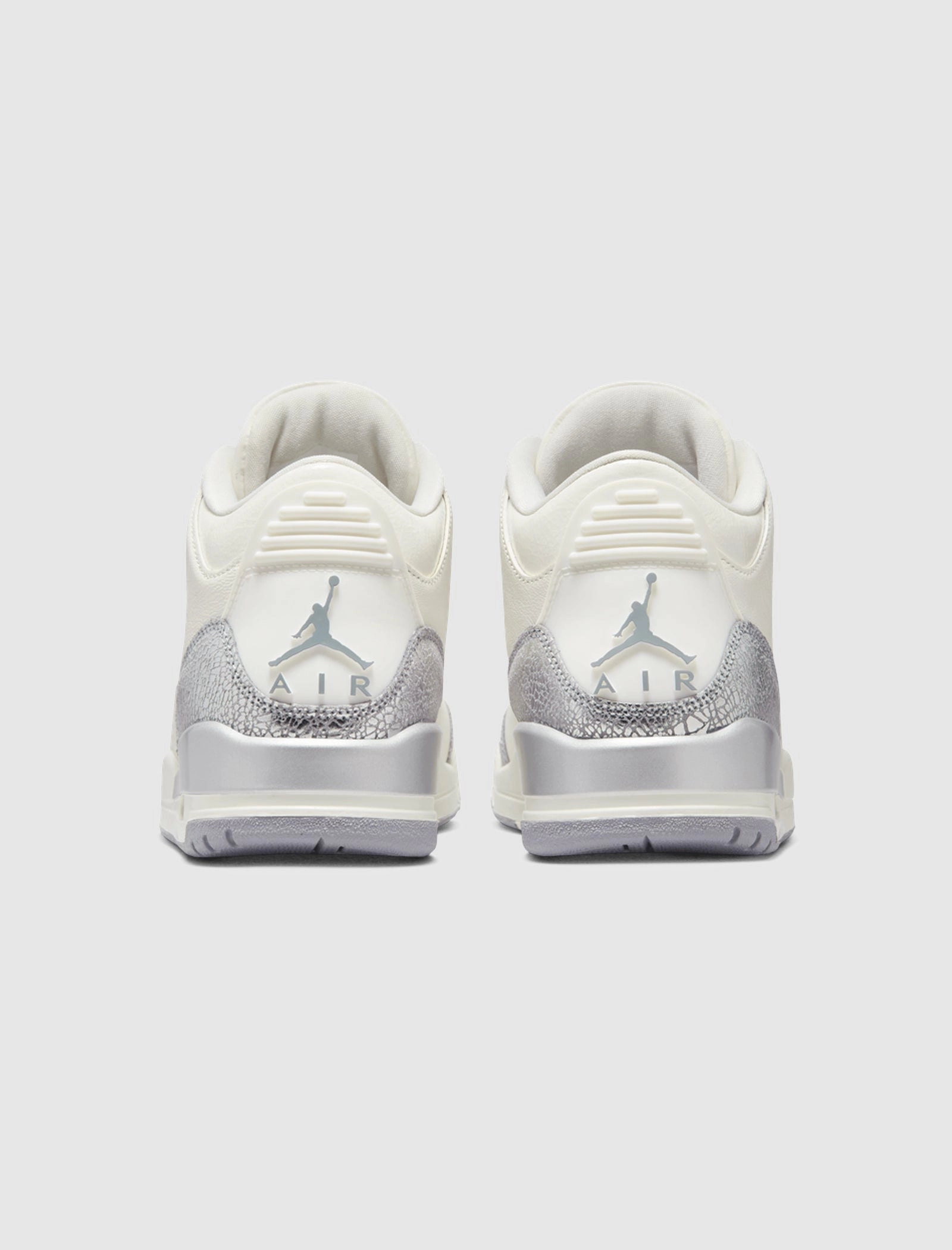 WOMEN'S AIR JORDAN 3 RETRO "CEMENT GREY" Retro basketball lifestyle shoes