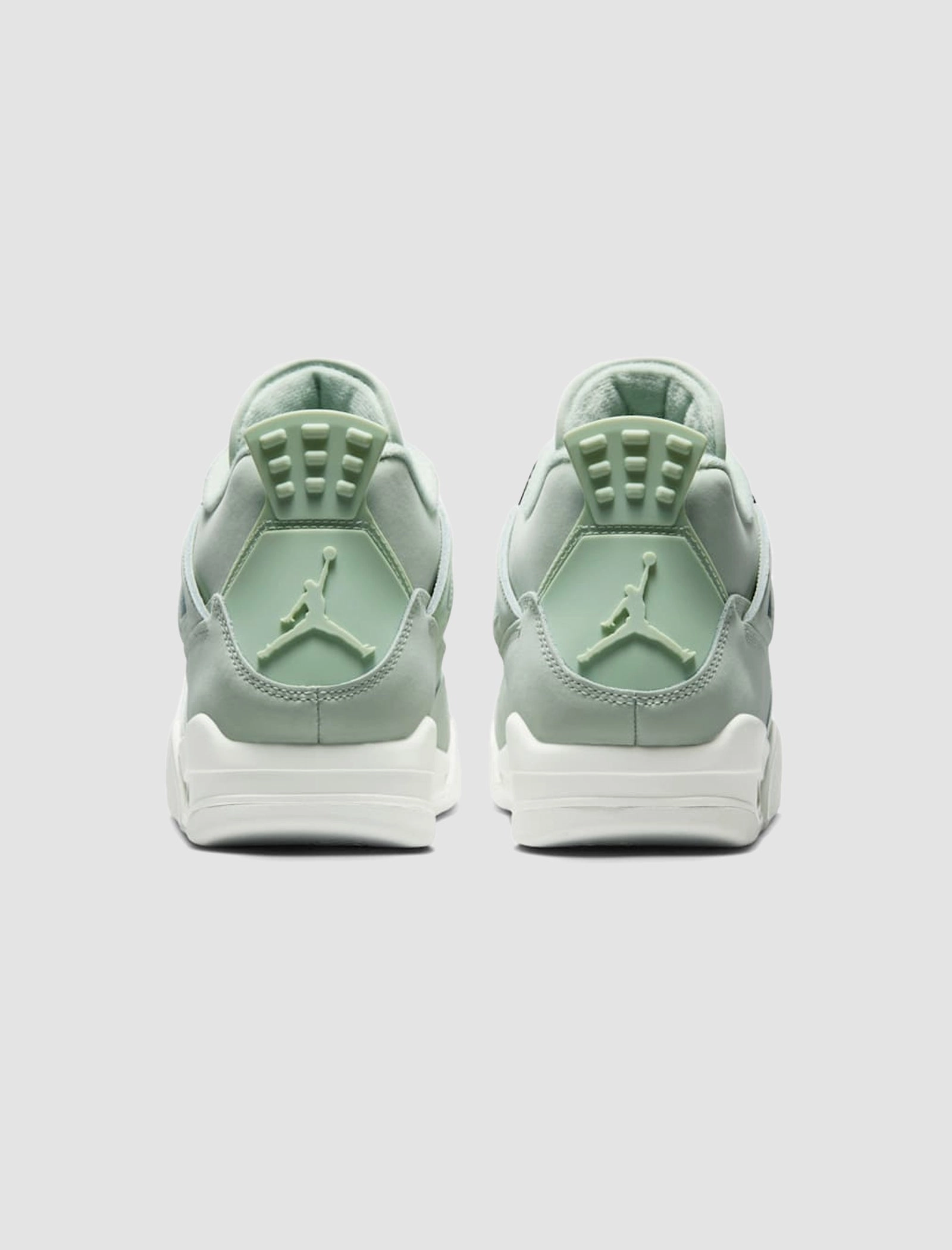 WOMEN'S AIR JORDAN 4 "SEAFOAM" Retro basketball lifestyle shoes