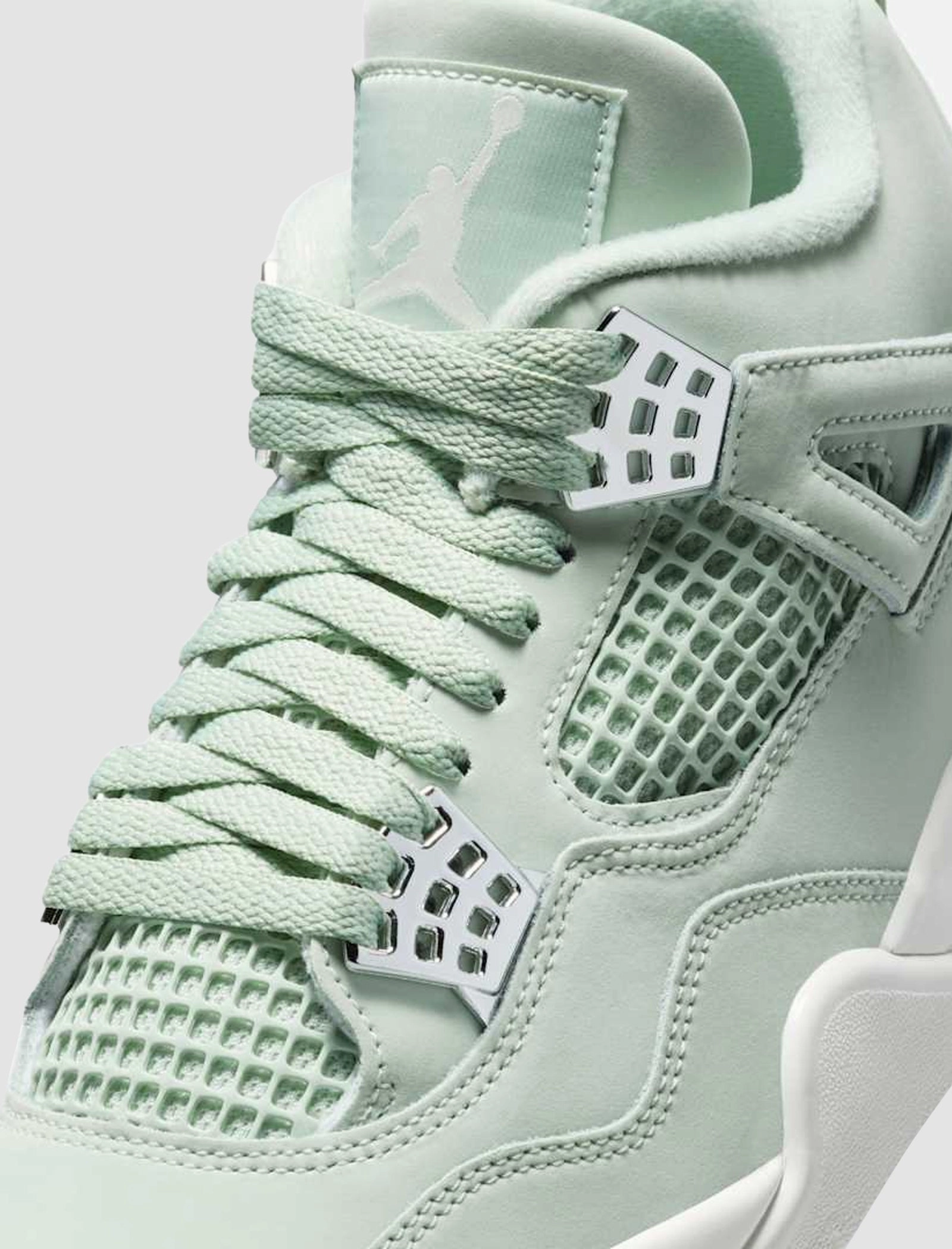 WOMEN'S AIR JORDAN 4 "SEAFOAM" Retro basketball lifestyle shoes