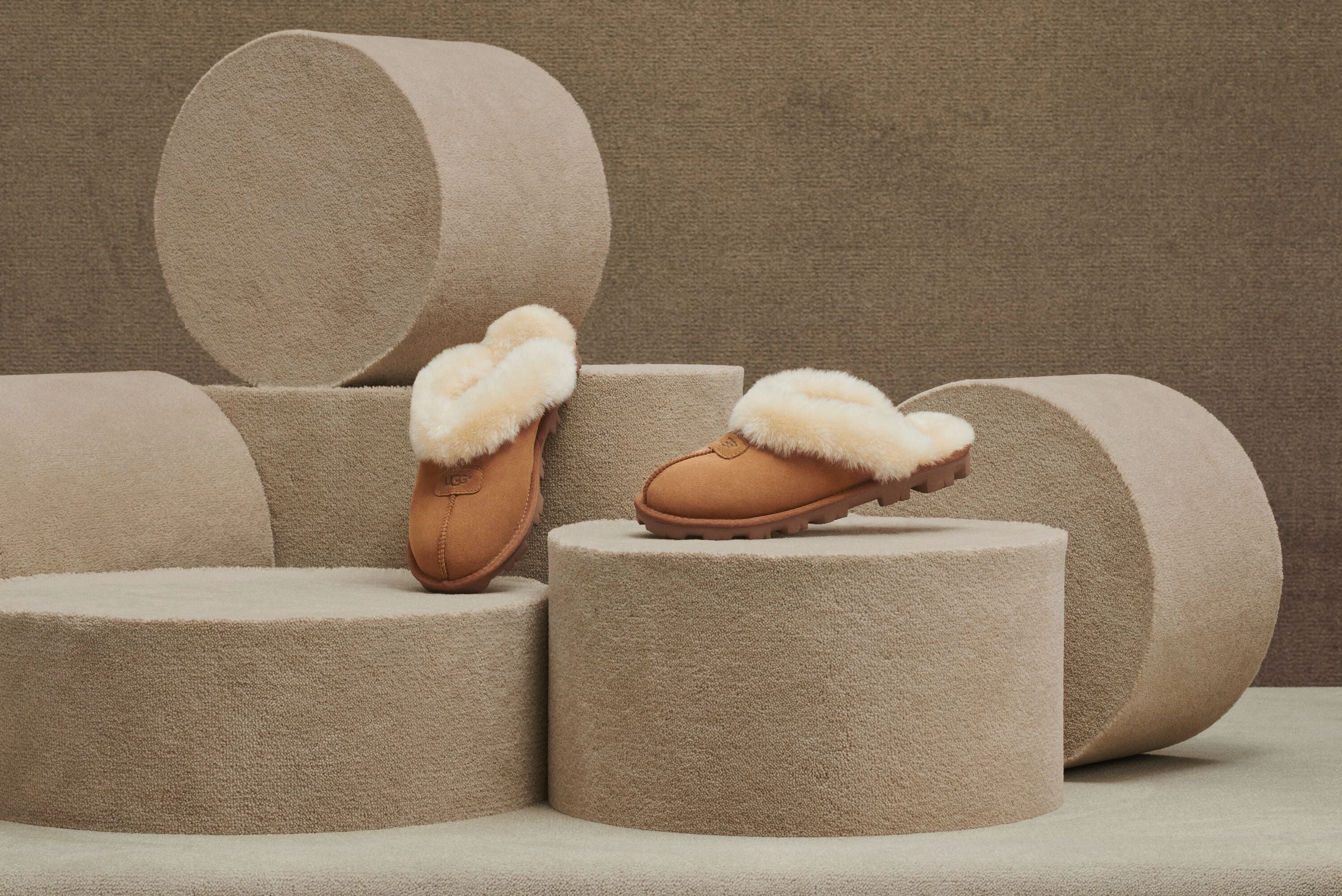 WOMEN'S COQUETTE Ugg Tasman Edition