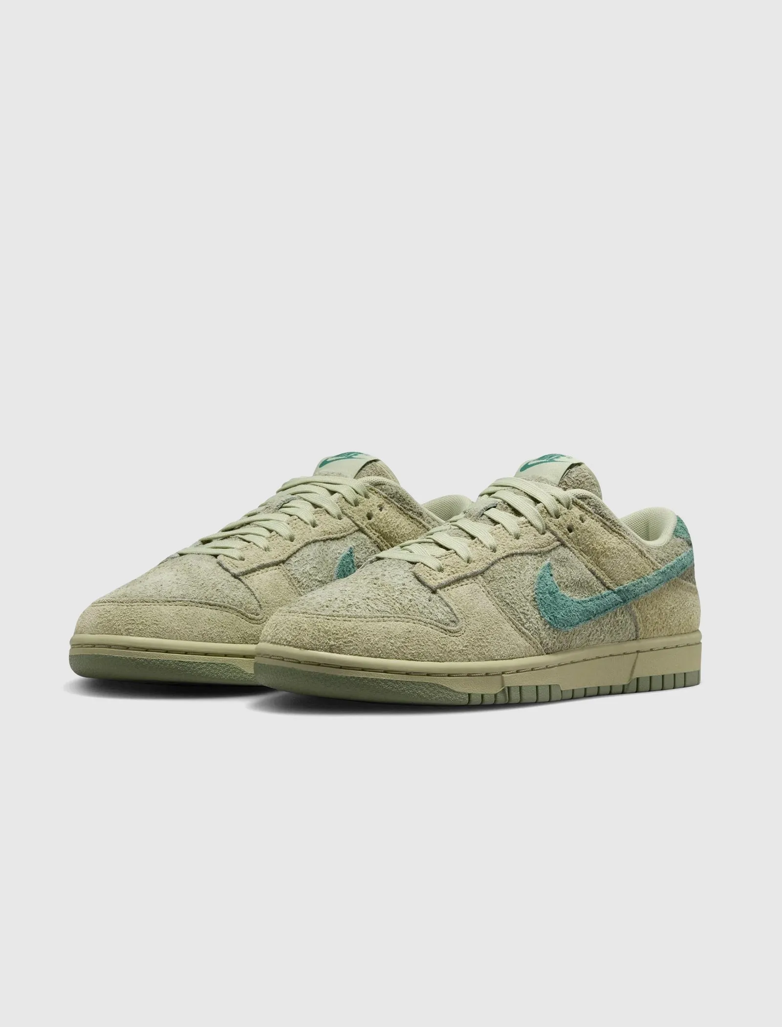 WOMEN'S DUNK LOW "OLIVE AURA/ BICOASTAL / OIL GREEN" Nike sports sneakers
